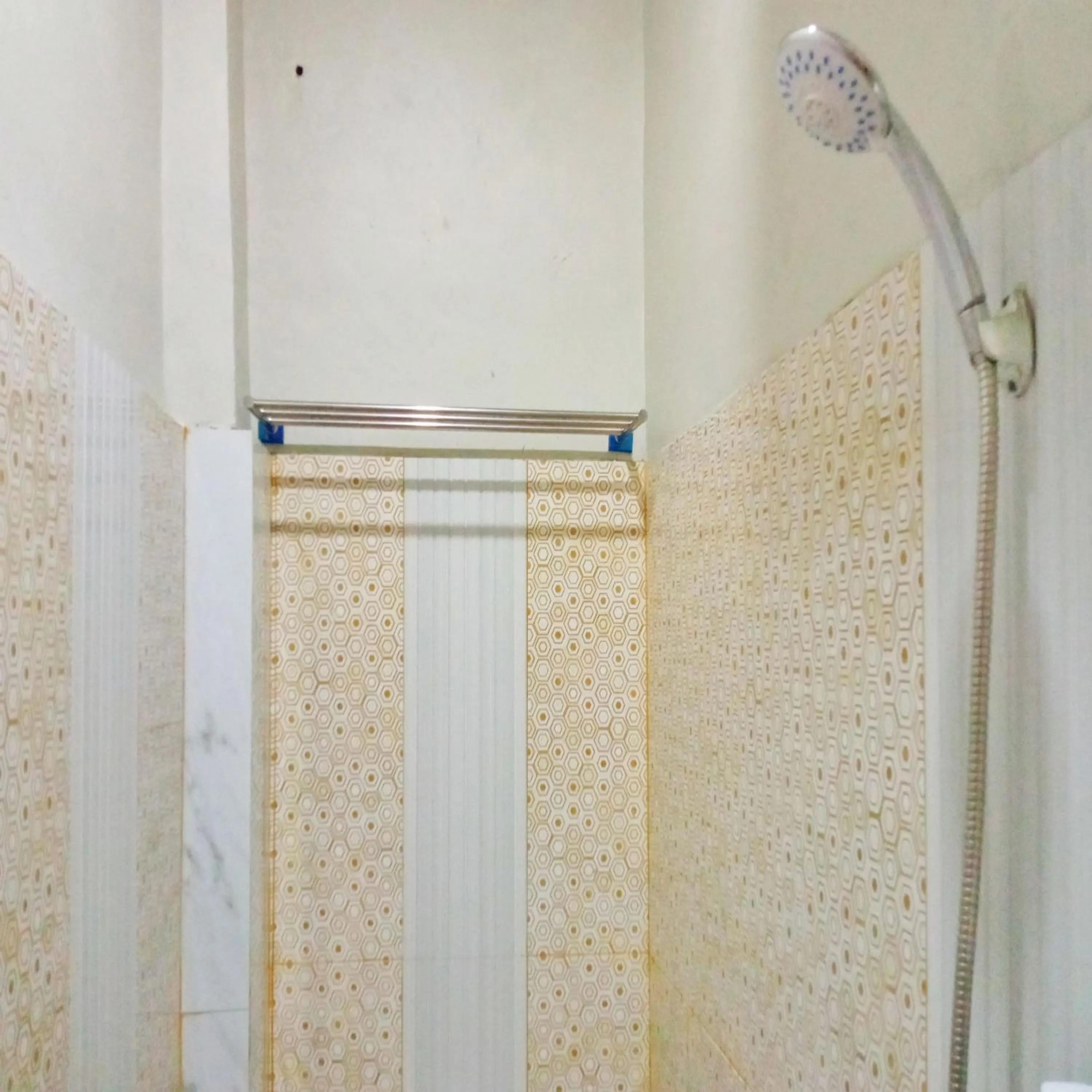 Bathroom in Rifal Inn Mitra RedDoorz