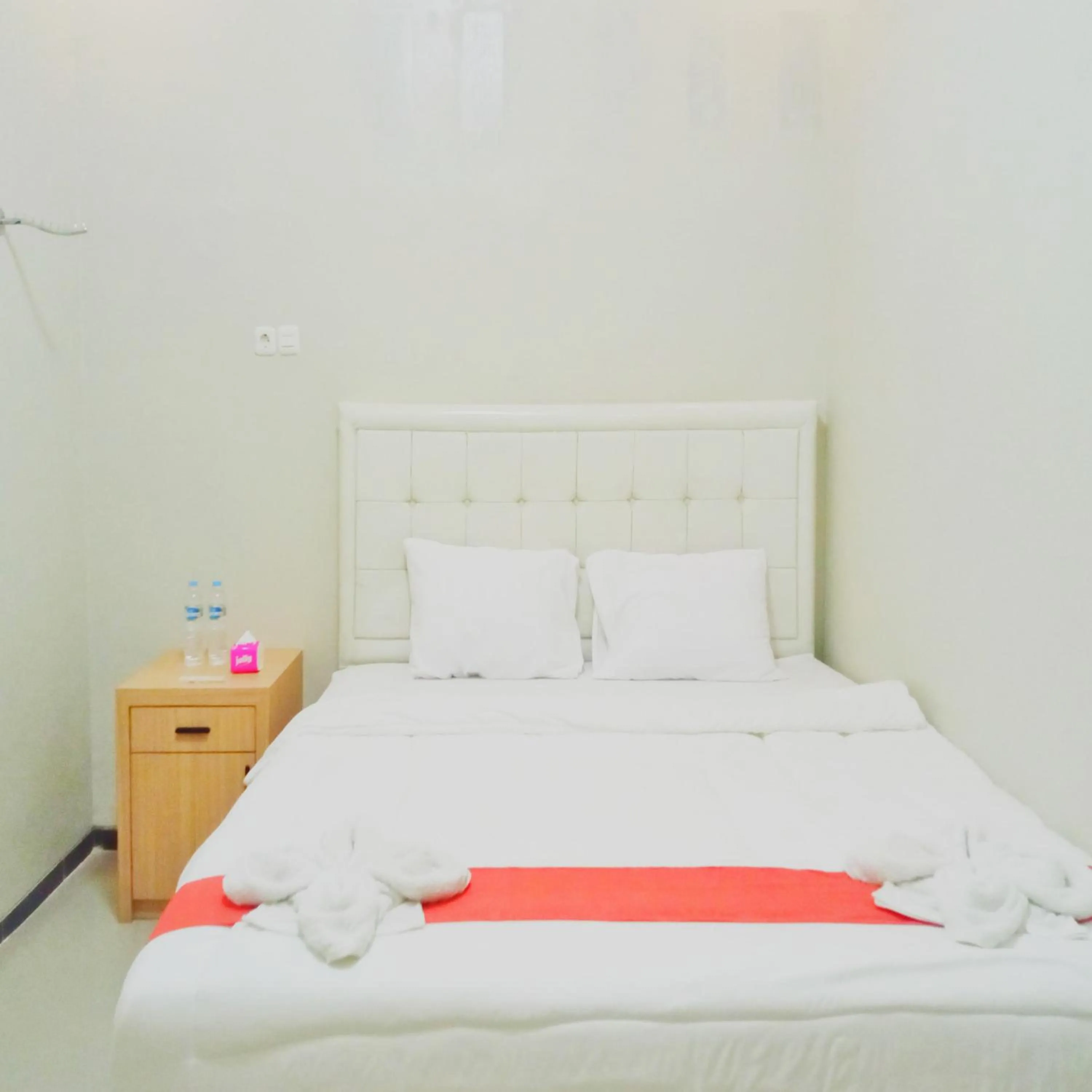 Bedroom, Bed in Rifal Inn Mitra RedDoorz