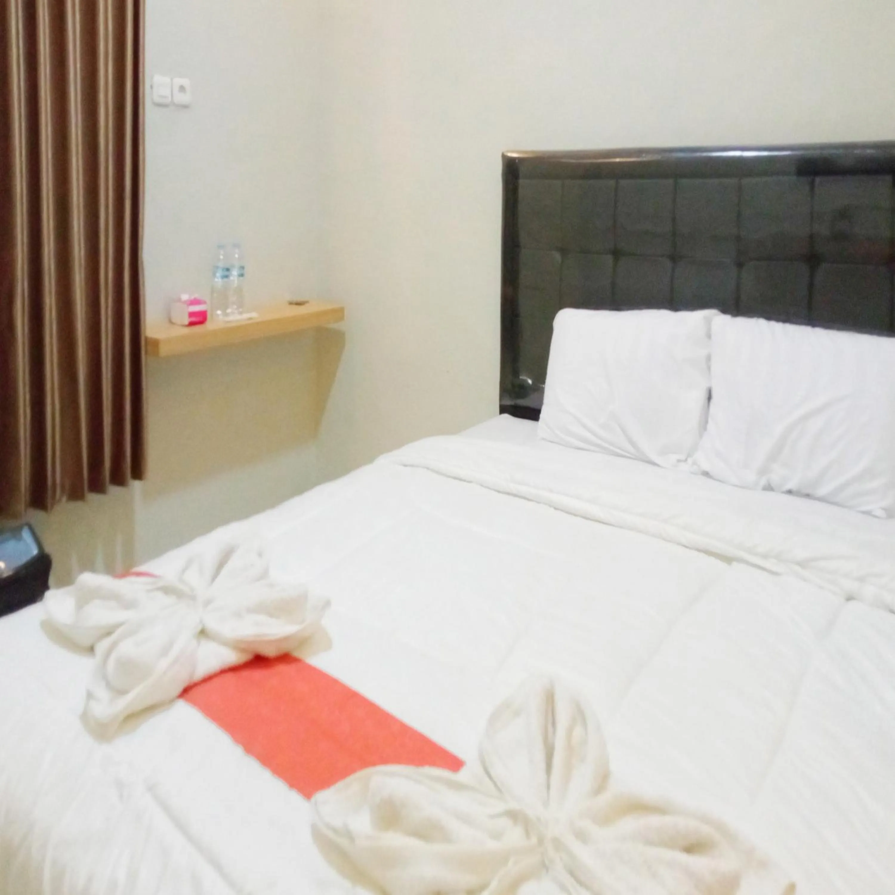 Bedroom, Bed in Rifal Inn Mitra RedDoorz