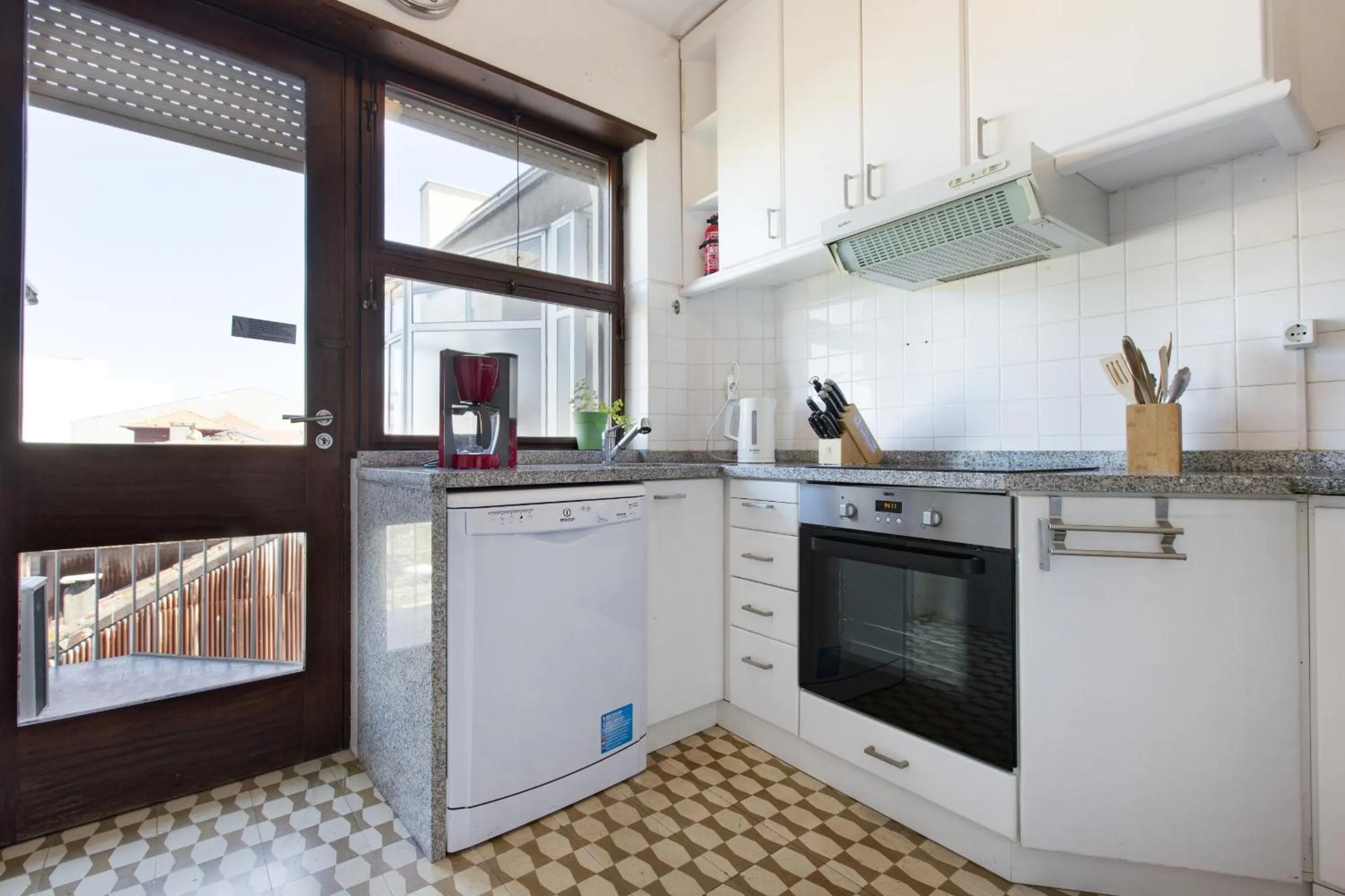 Kitchen or kitchenette in LV Premier Apartments Clerigos- RE1