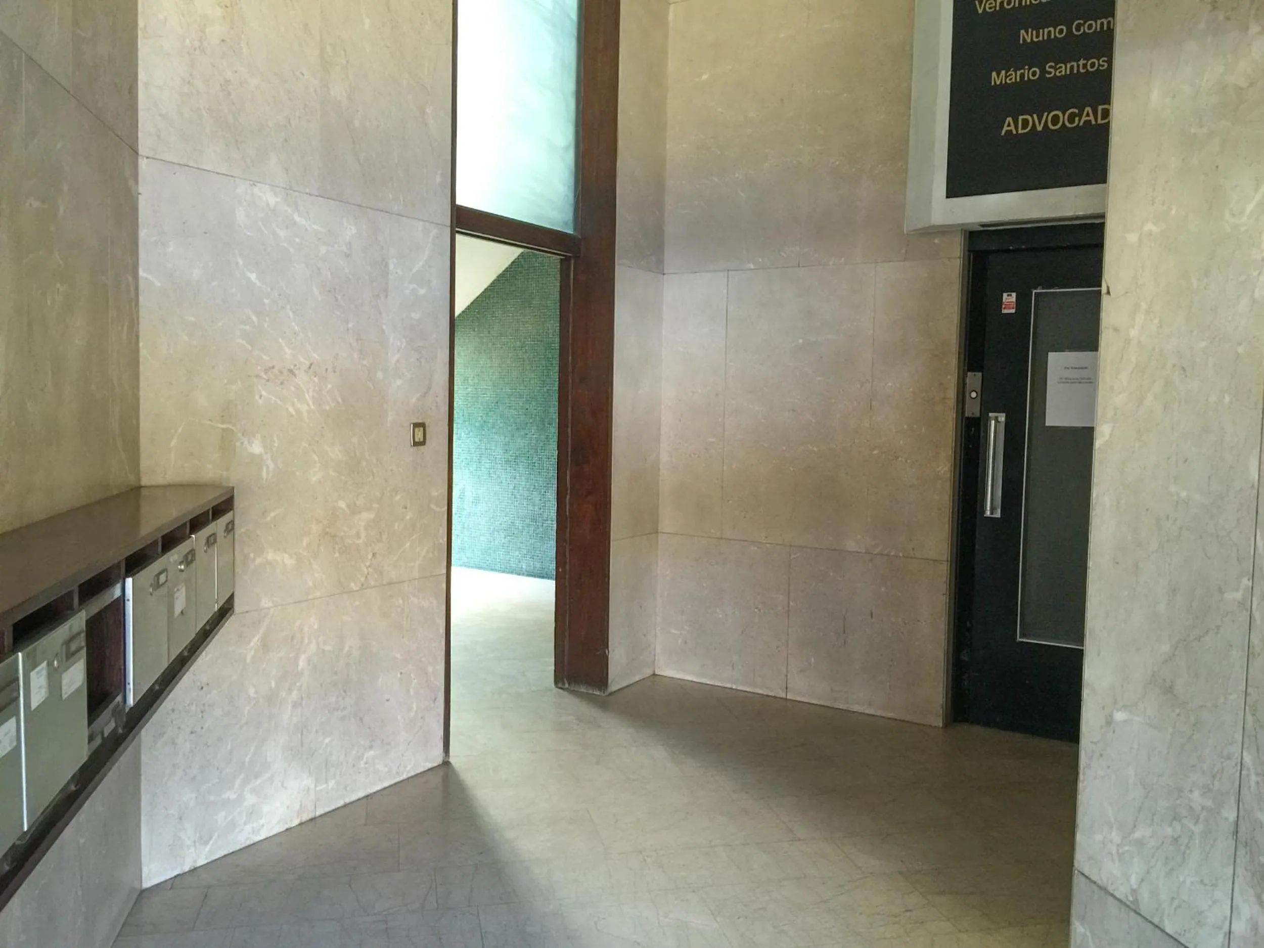 Facade/entrance in LV Premier Apartments Clerigos- RE1