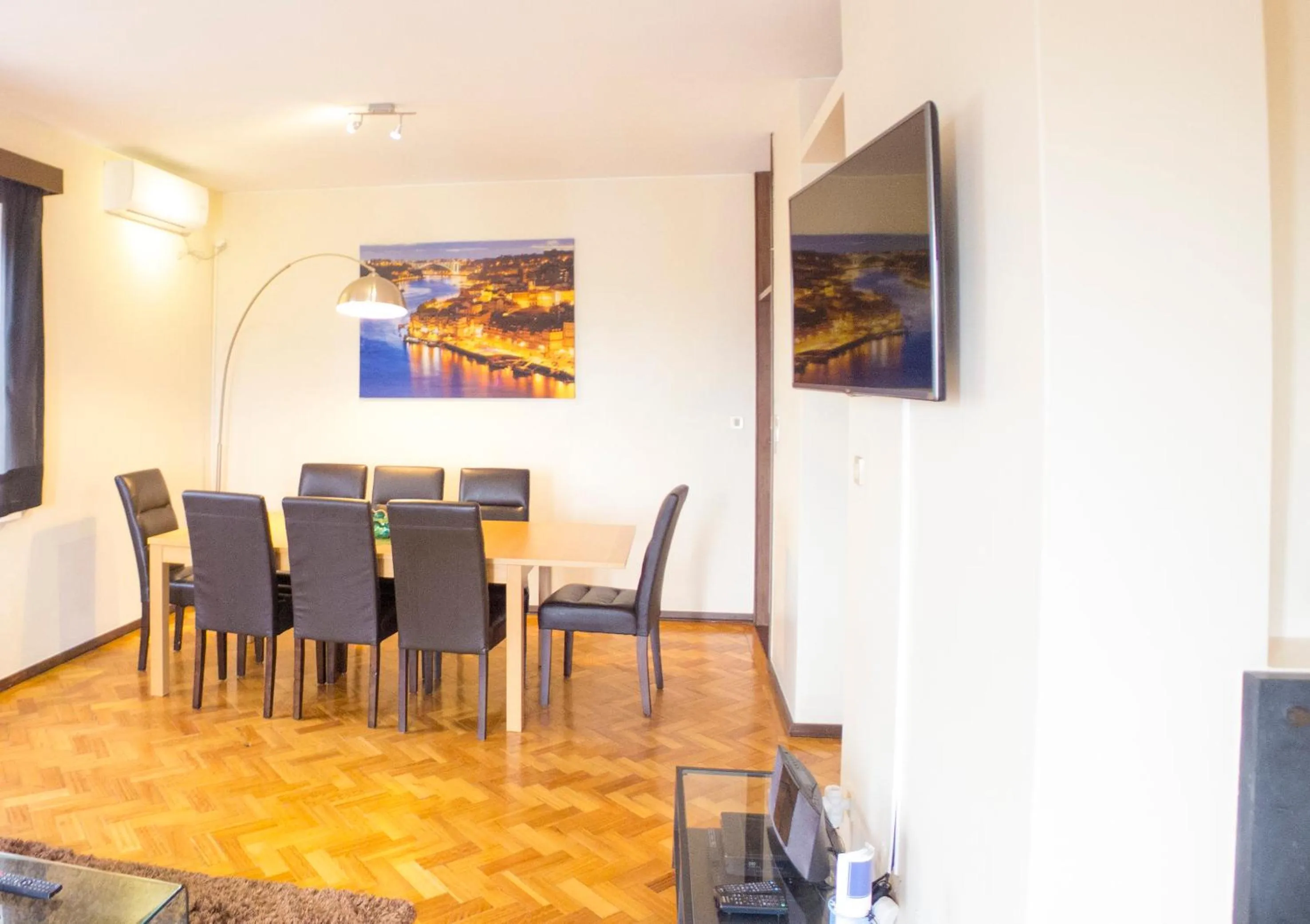 Seating area in LV Premier Apartments Clerigos- RE1