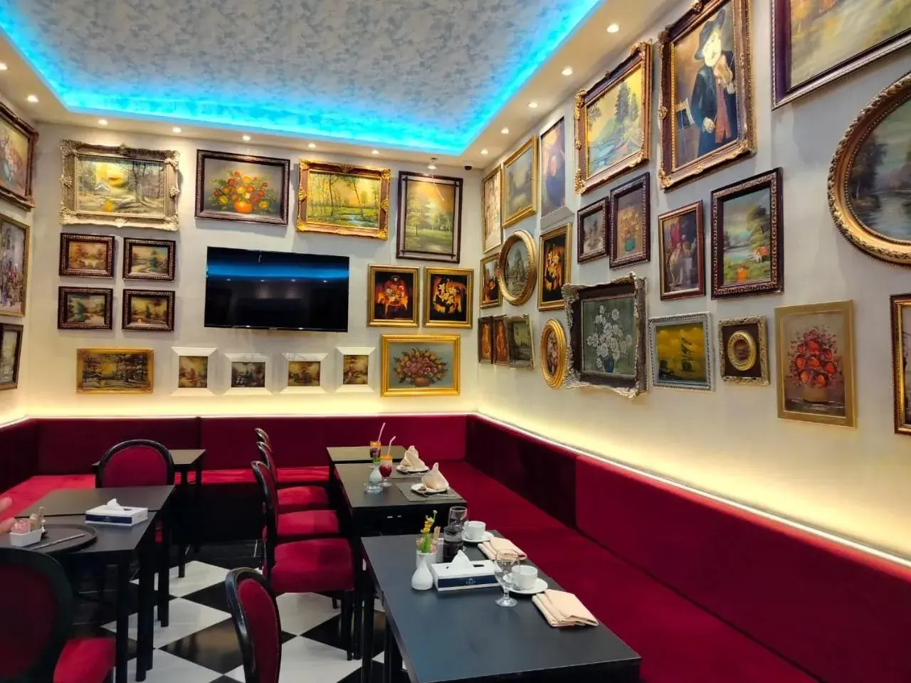 Restaurant/places to eat in Victoria Cairo Hotel Restaurant/places to eat in Victoria Cairo Hotel