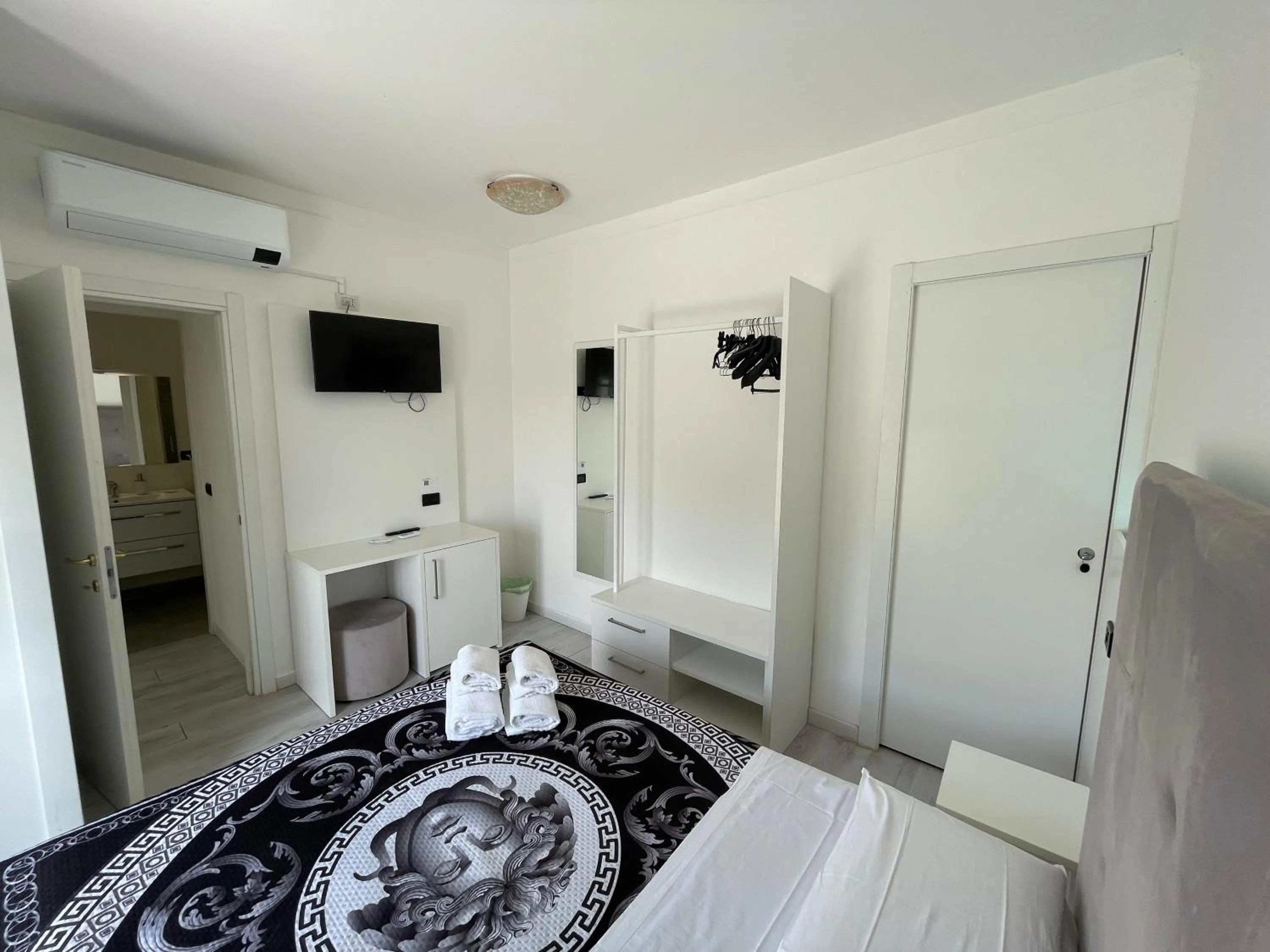 Bedroom, Bed in Villa Daniela