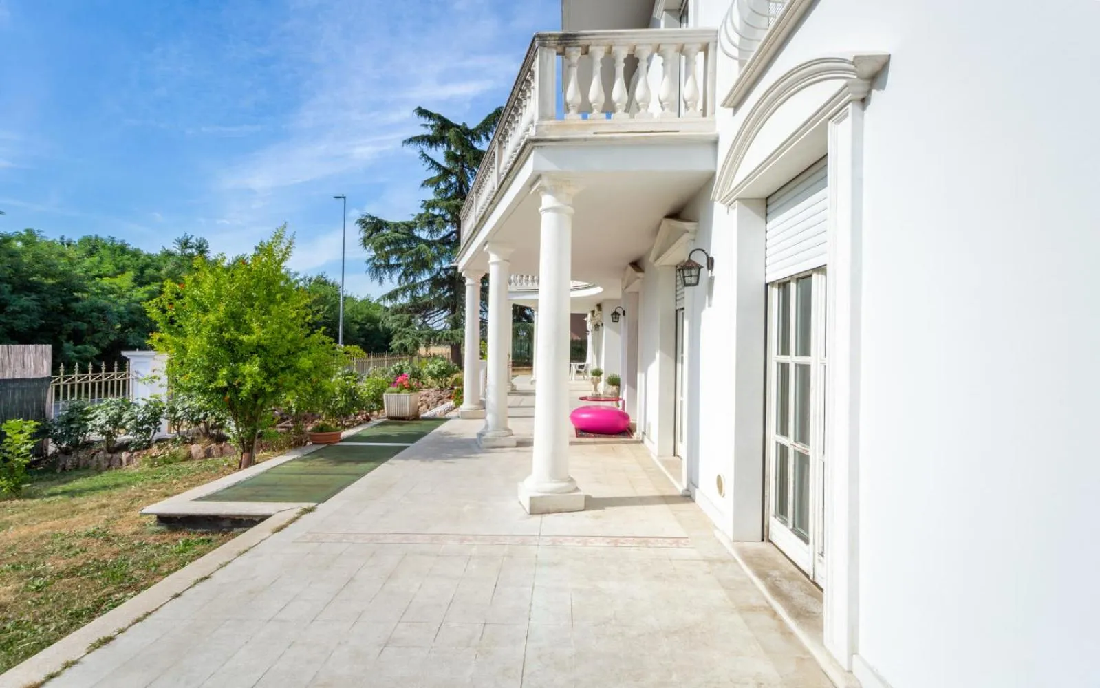 Garden view in Villa Daniela