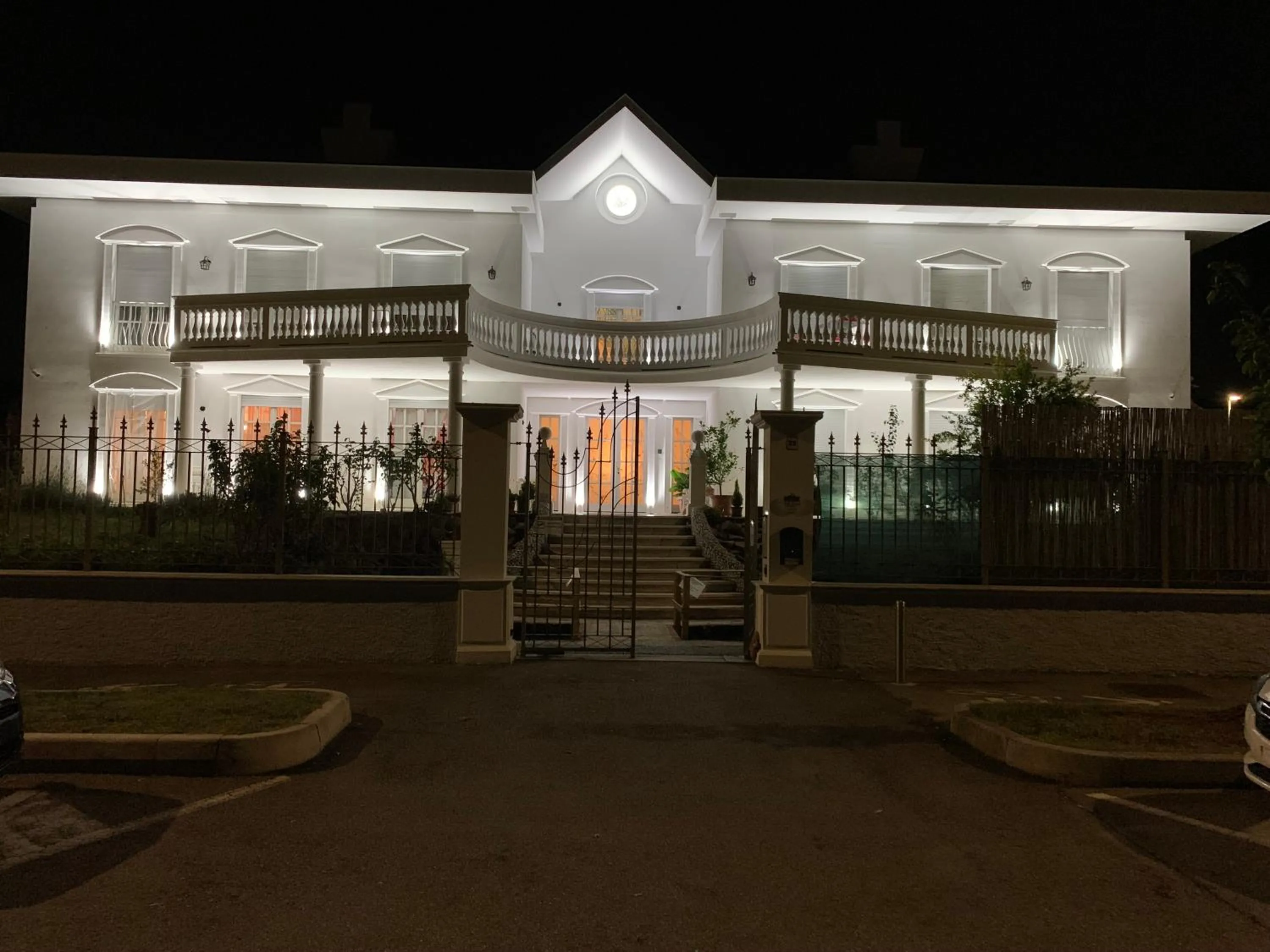 Property building in Villa Daniela