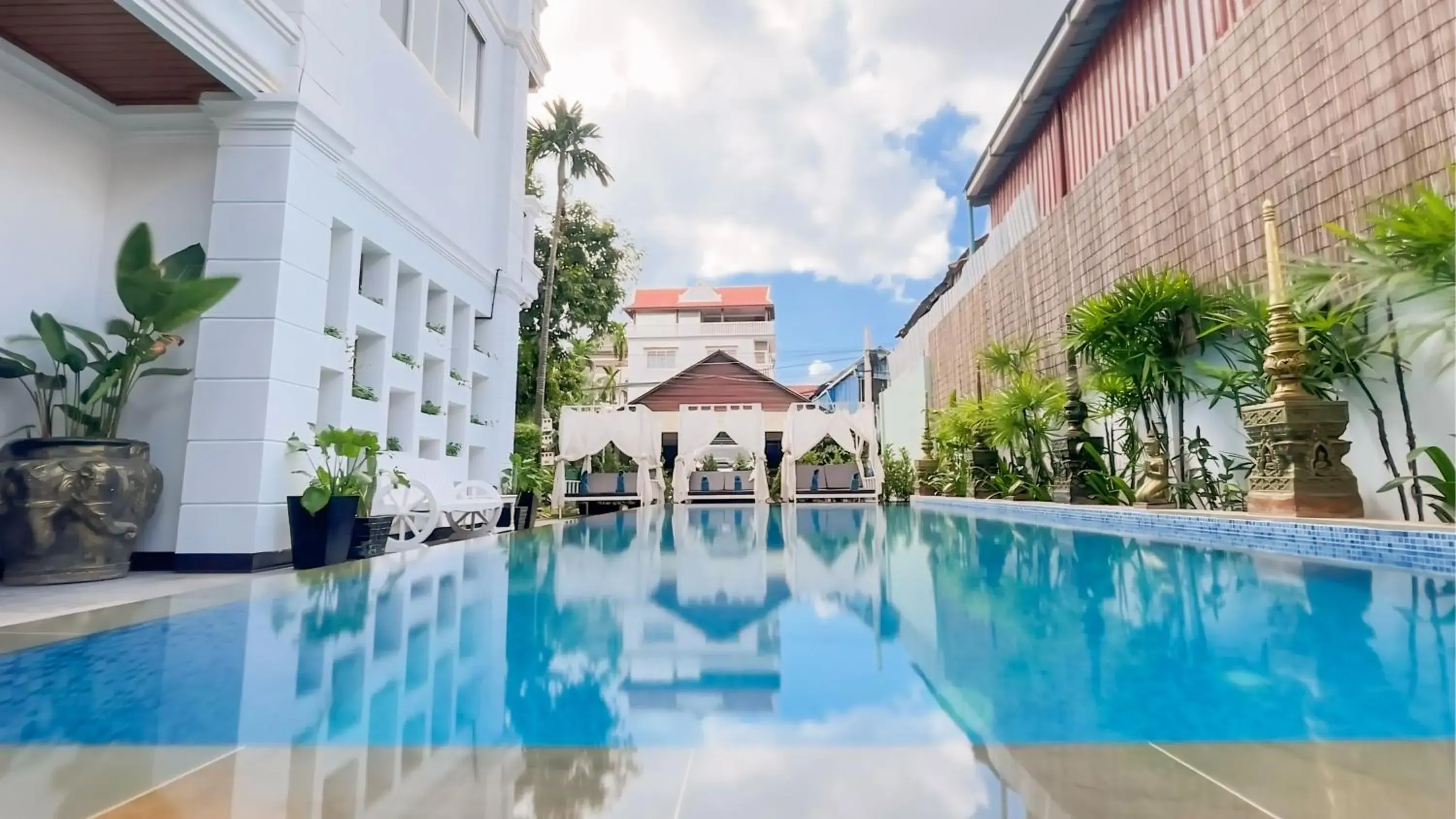Pool view in The Center Point Pool view in The Center Point