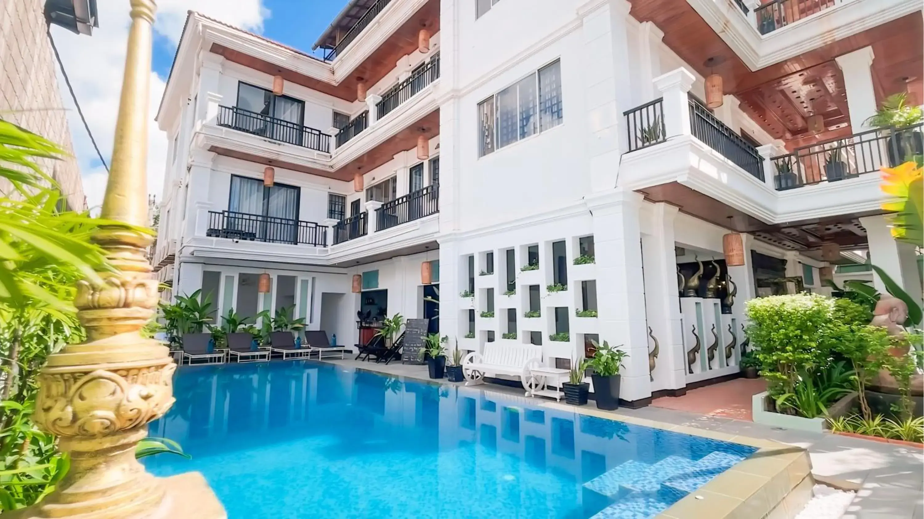 Property building in The Center Point Property building in The Center Point