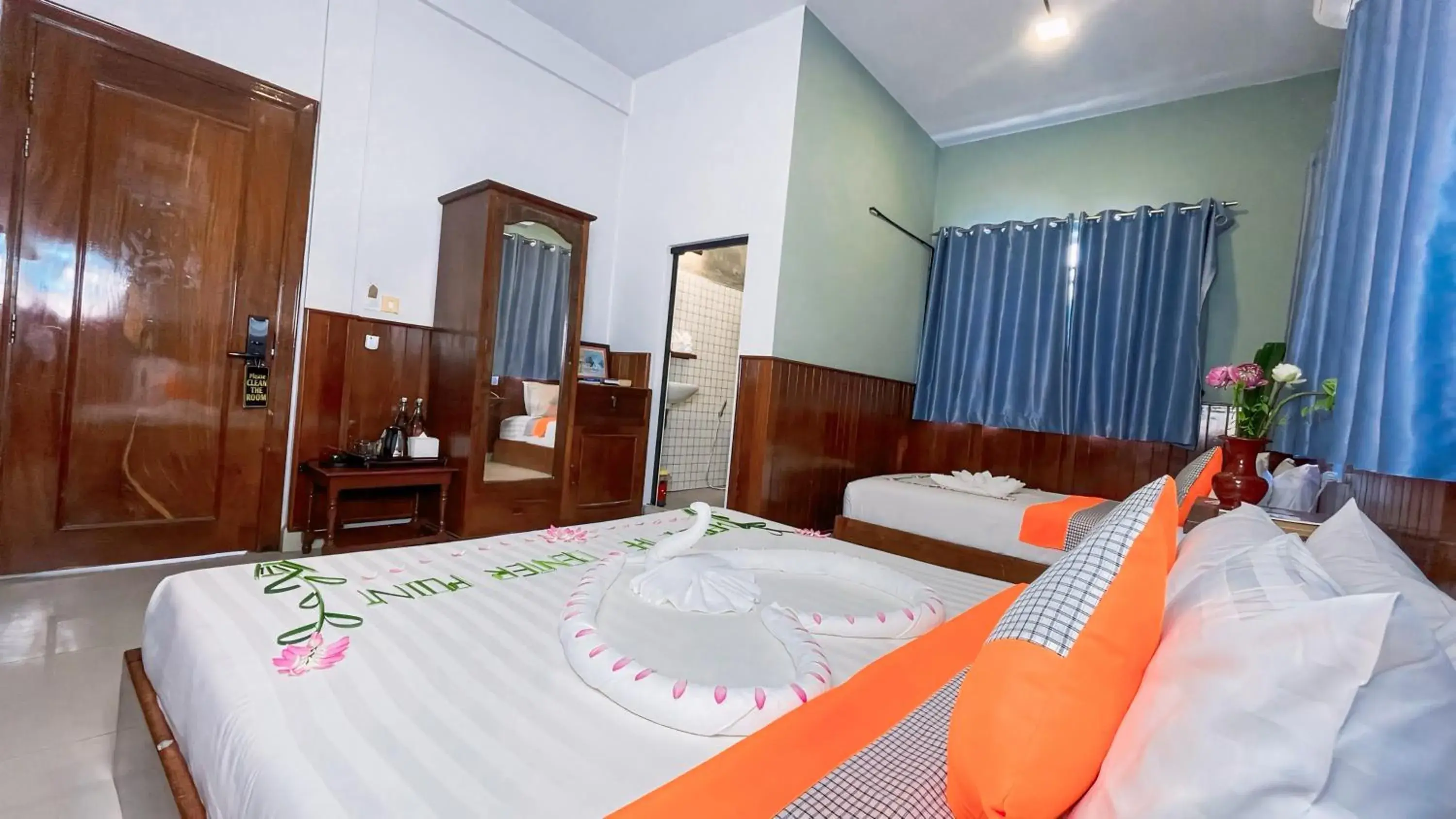 Bed in The Center Point Bed in The Center Point