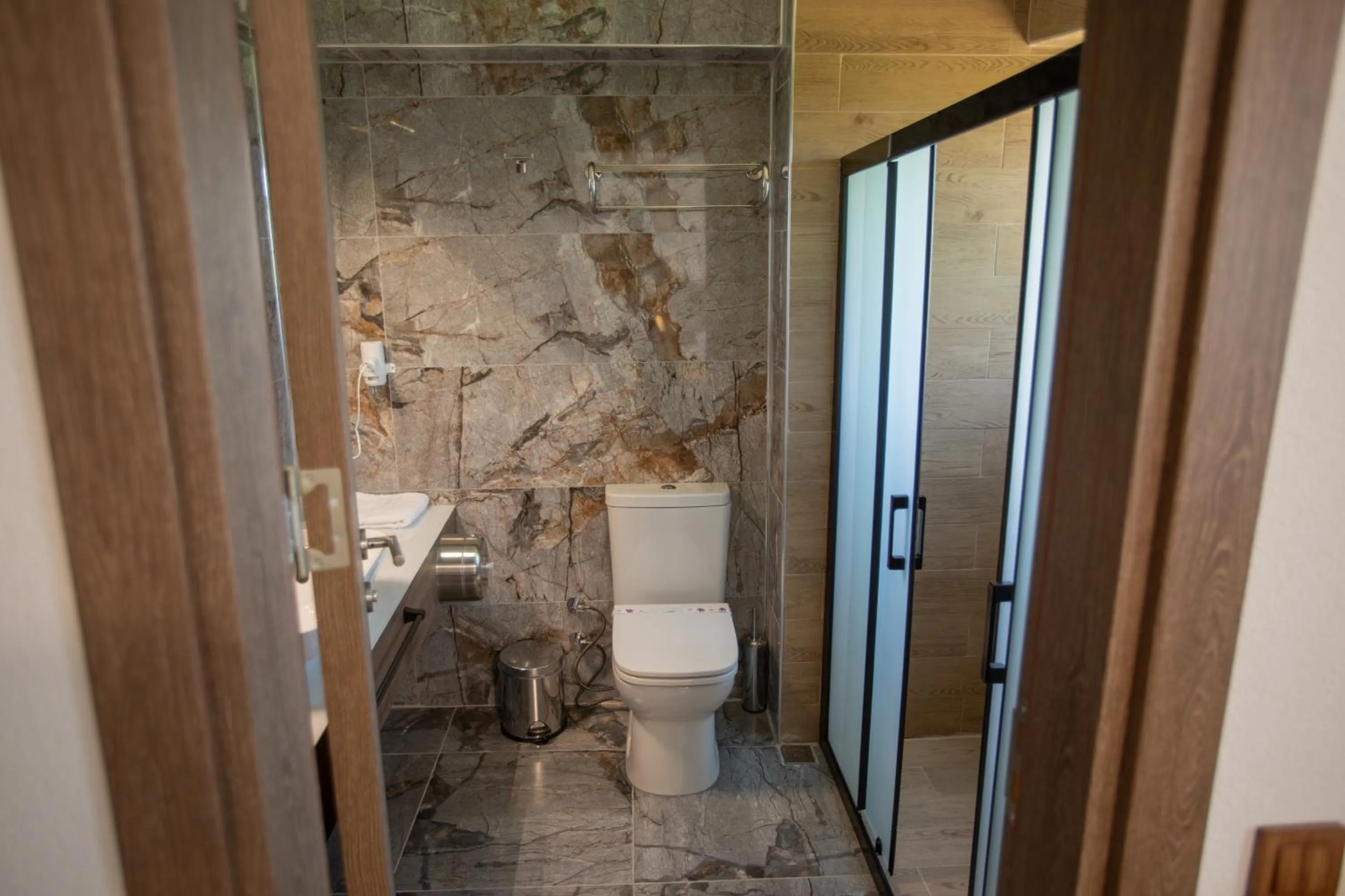 Shower in E87 Highway Otel