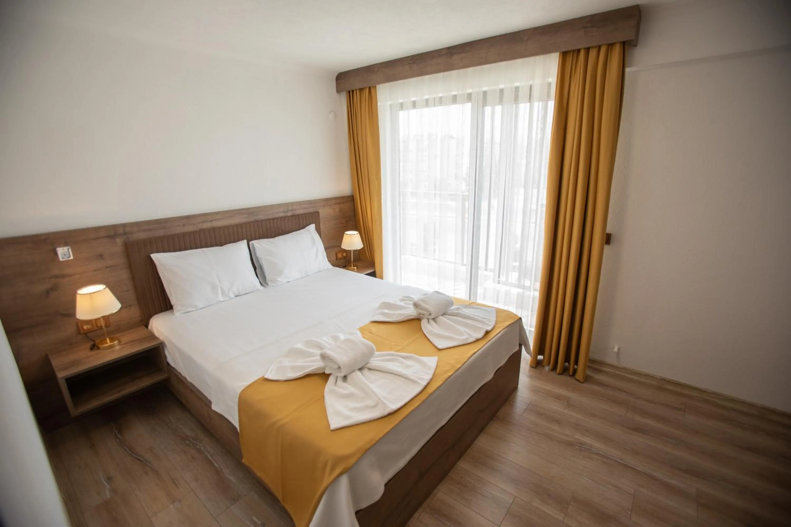 Bed in E87 Highway Otel