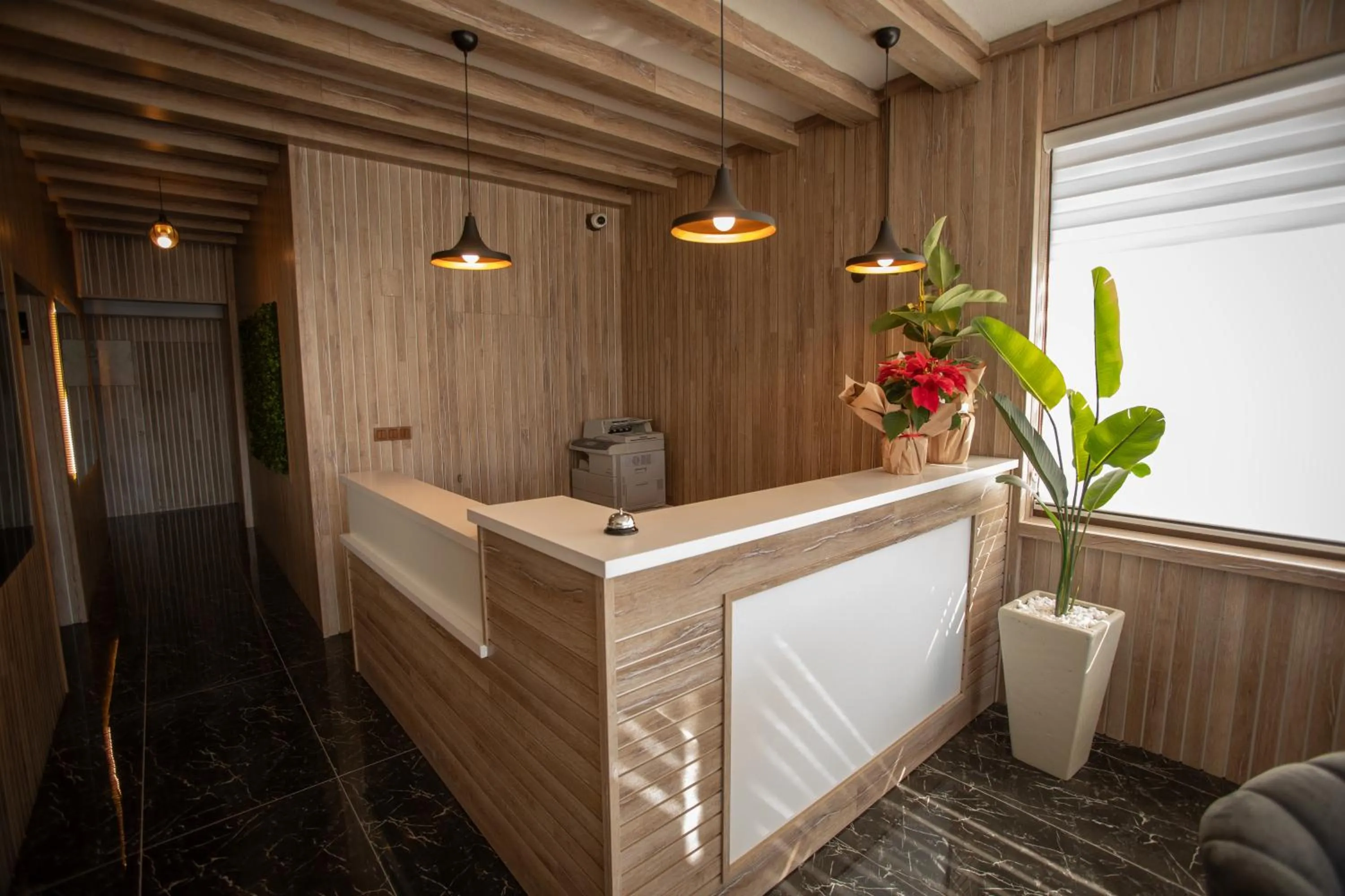 Lobby or reception in E87 Highway Otel