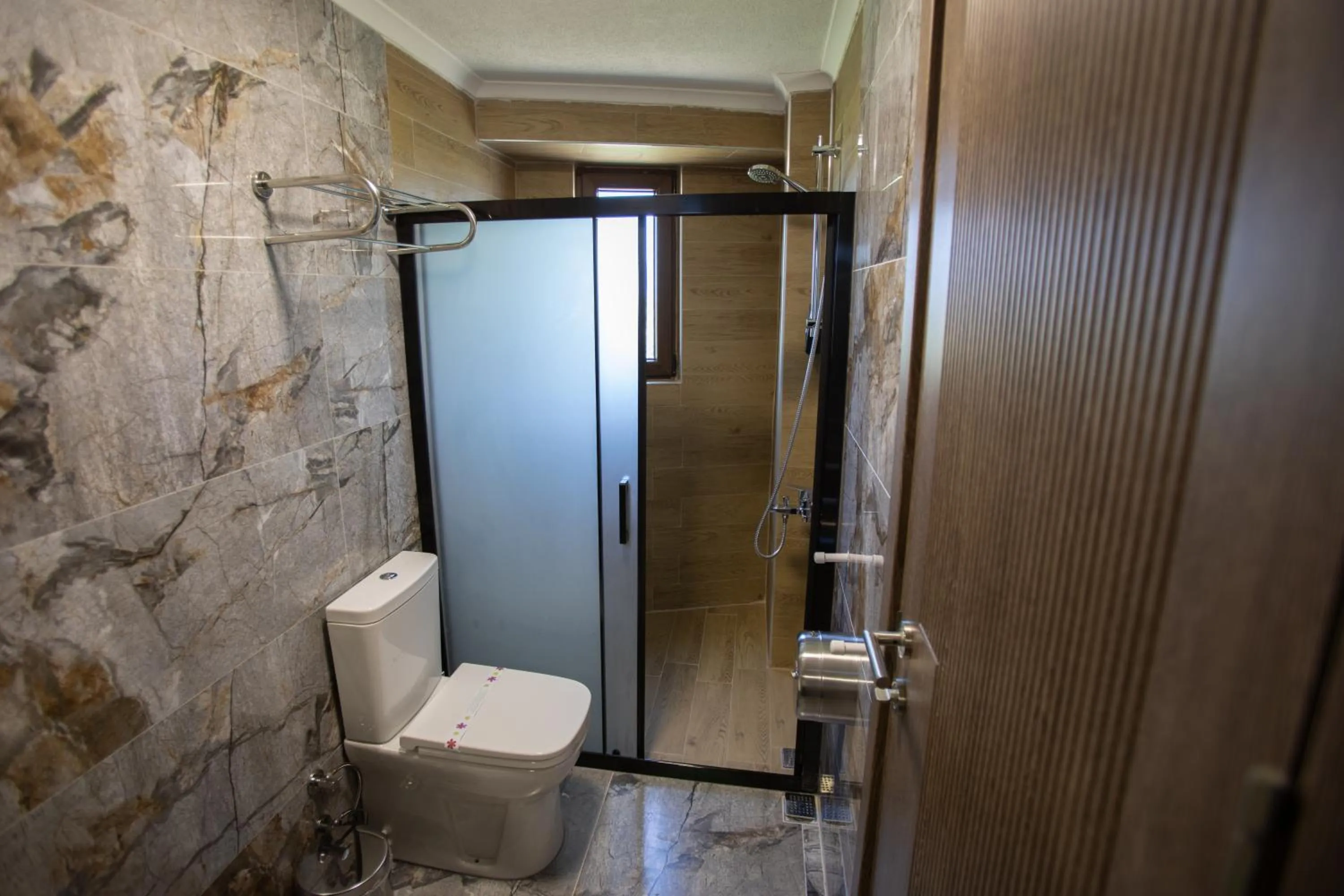 Shower in E87 Highway Otel