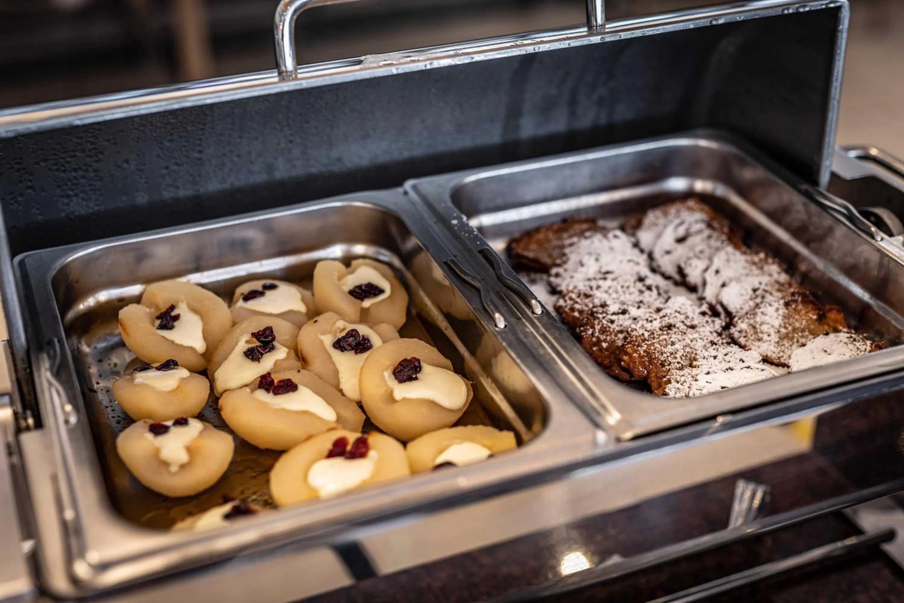 Restaurant/places to eat in Hotel Gołębiewski Białystok