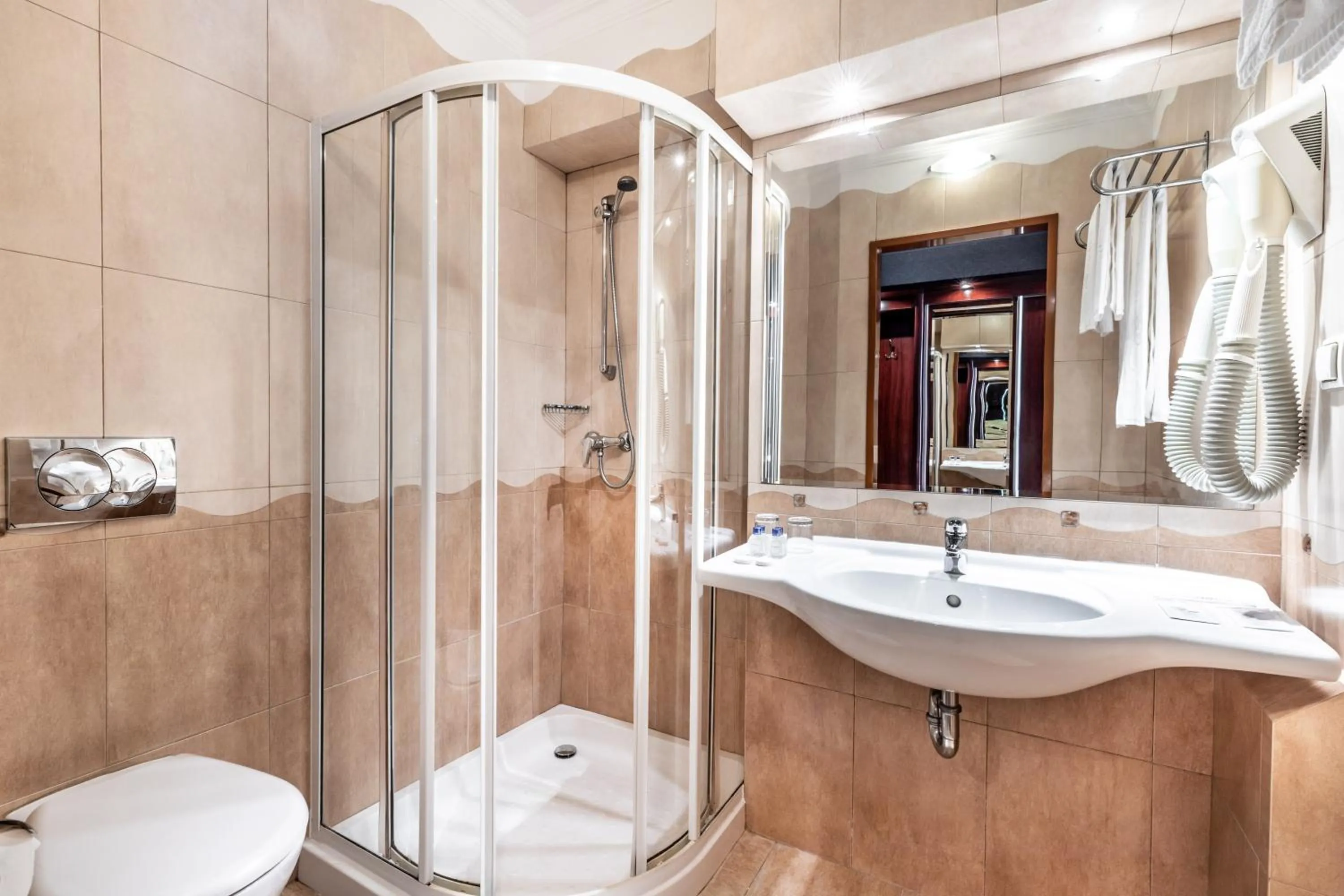 Shower in Hotel Gołębiewski Białystok