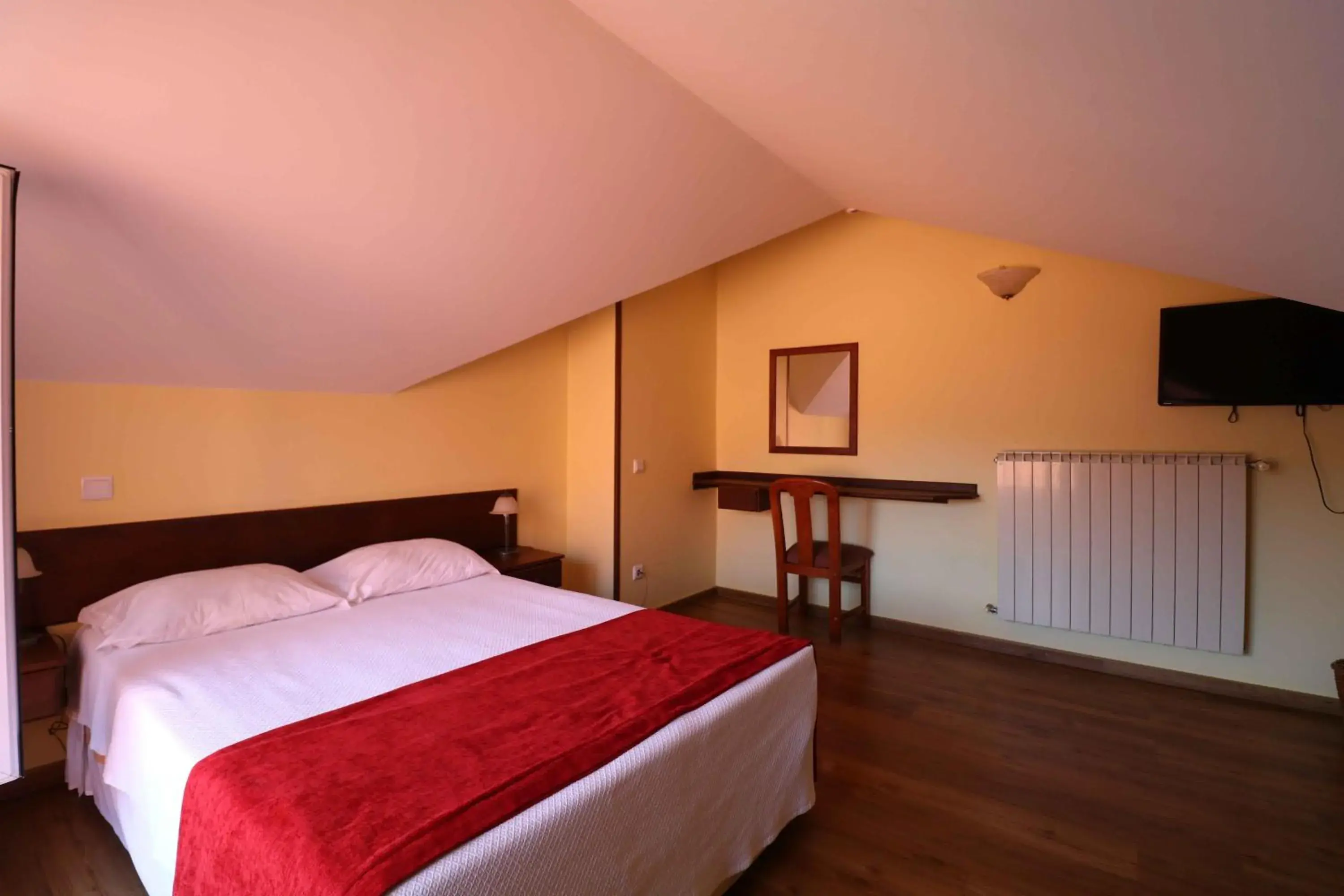 Bed in Valley View Hotel Encumeada Bed in Valley View Hotel Encumeada