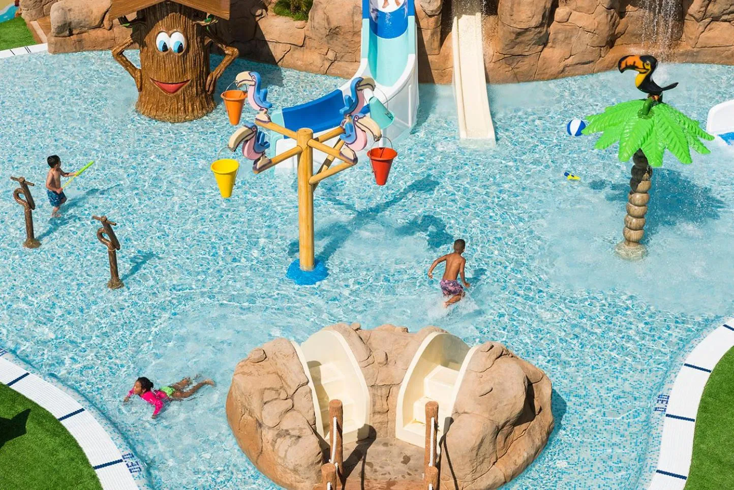 Aqua park in Apartaments Els Llorers