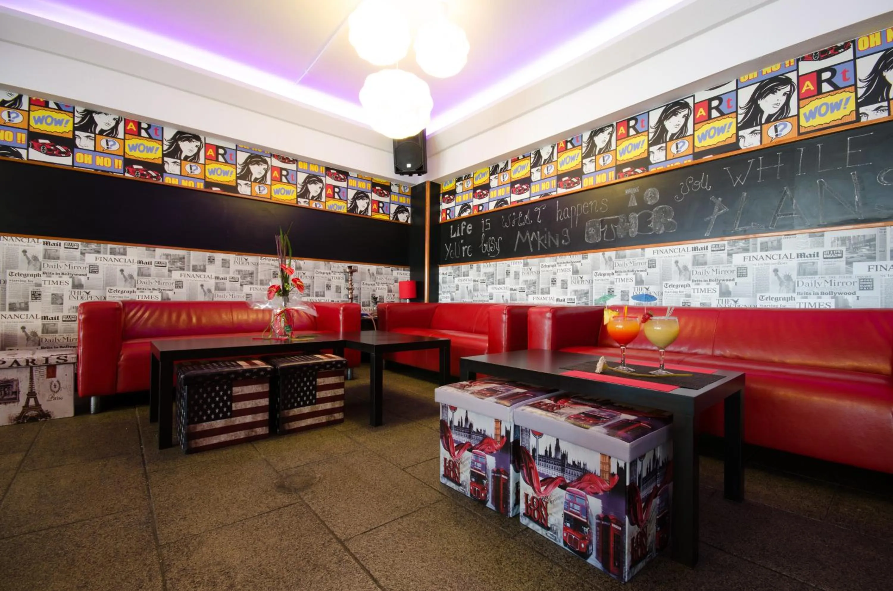 Restaurant/places to eat in Apartaments Els Llorers