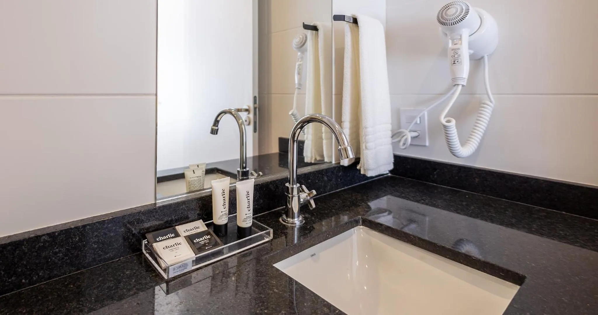 One-Bedroom Apartment in Charlie Wonder Brooklin