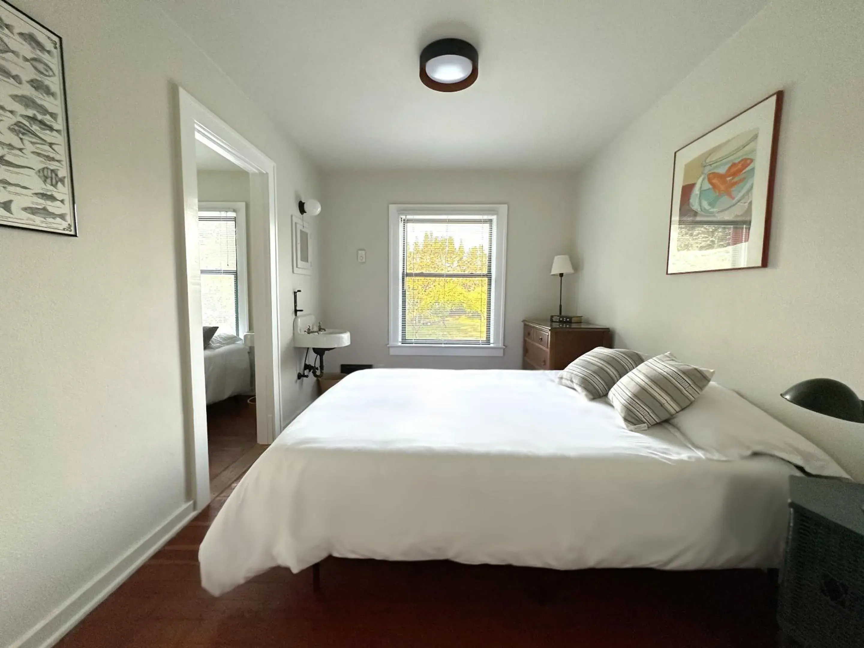Triple Room with Shared Bathroom in Moby Dick Hotel Triple Room with Shared Bathroom in Moby Dick Hotel