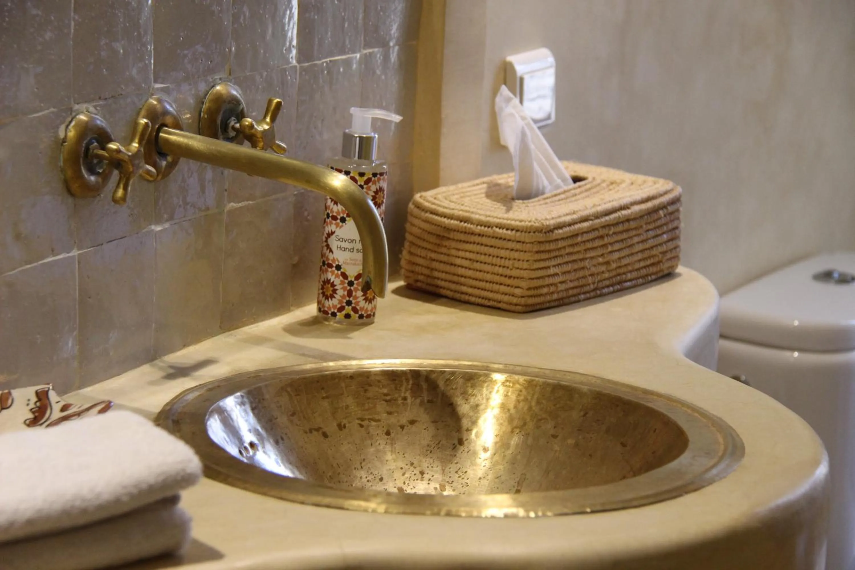 Toilet in Riad Emberiza Sahari