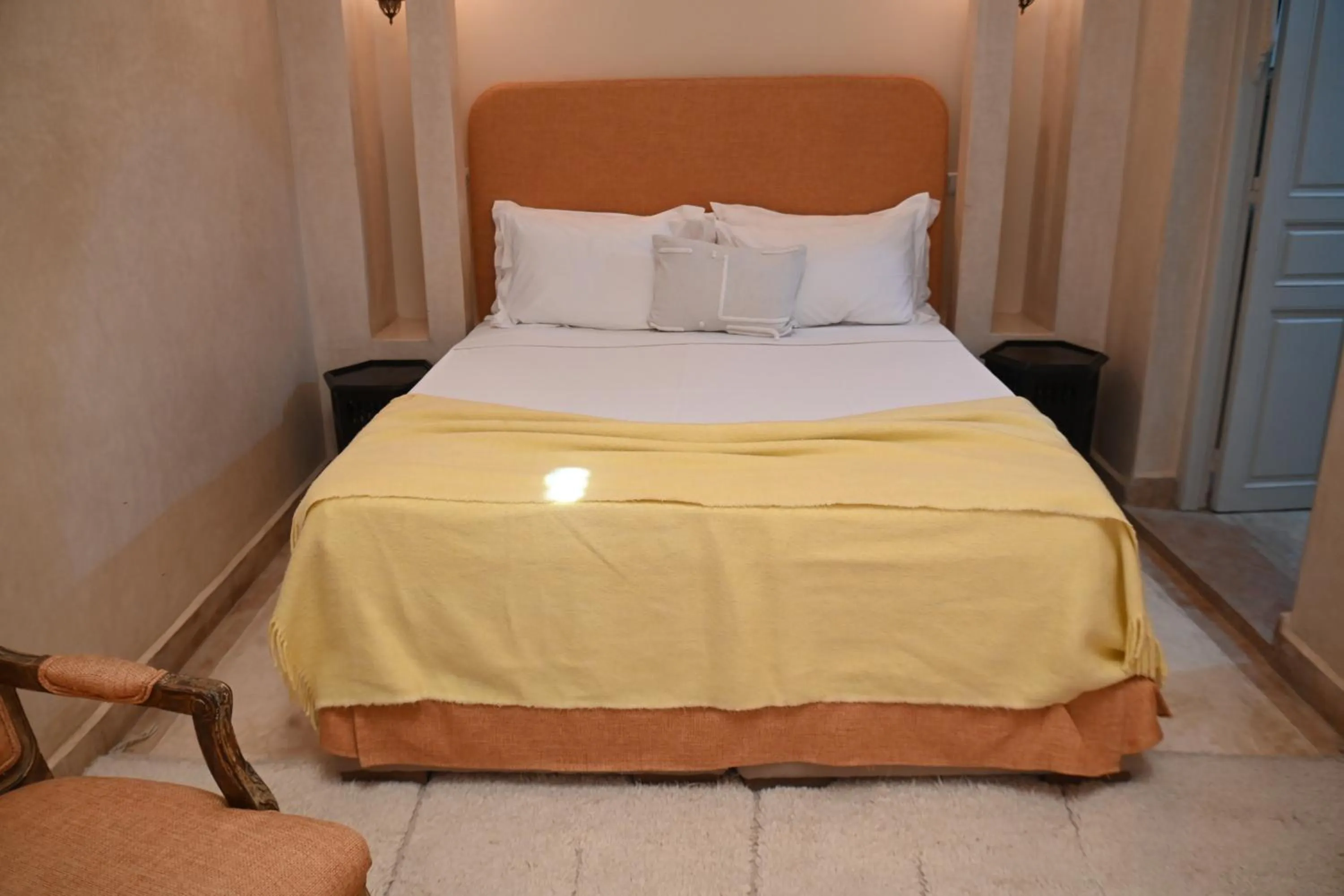 Bed in Riad Emberiza Sahari