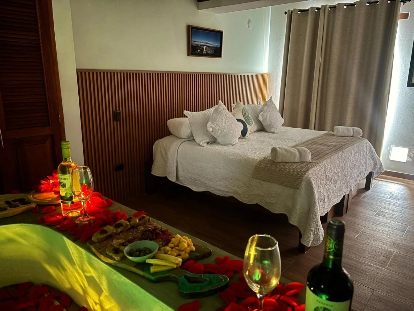 Photo of the whole room, Bed in Hotel Boutique Cenit