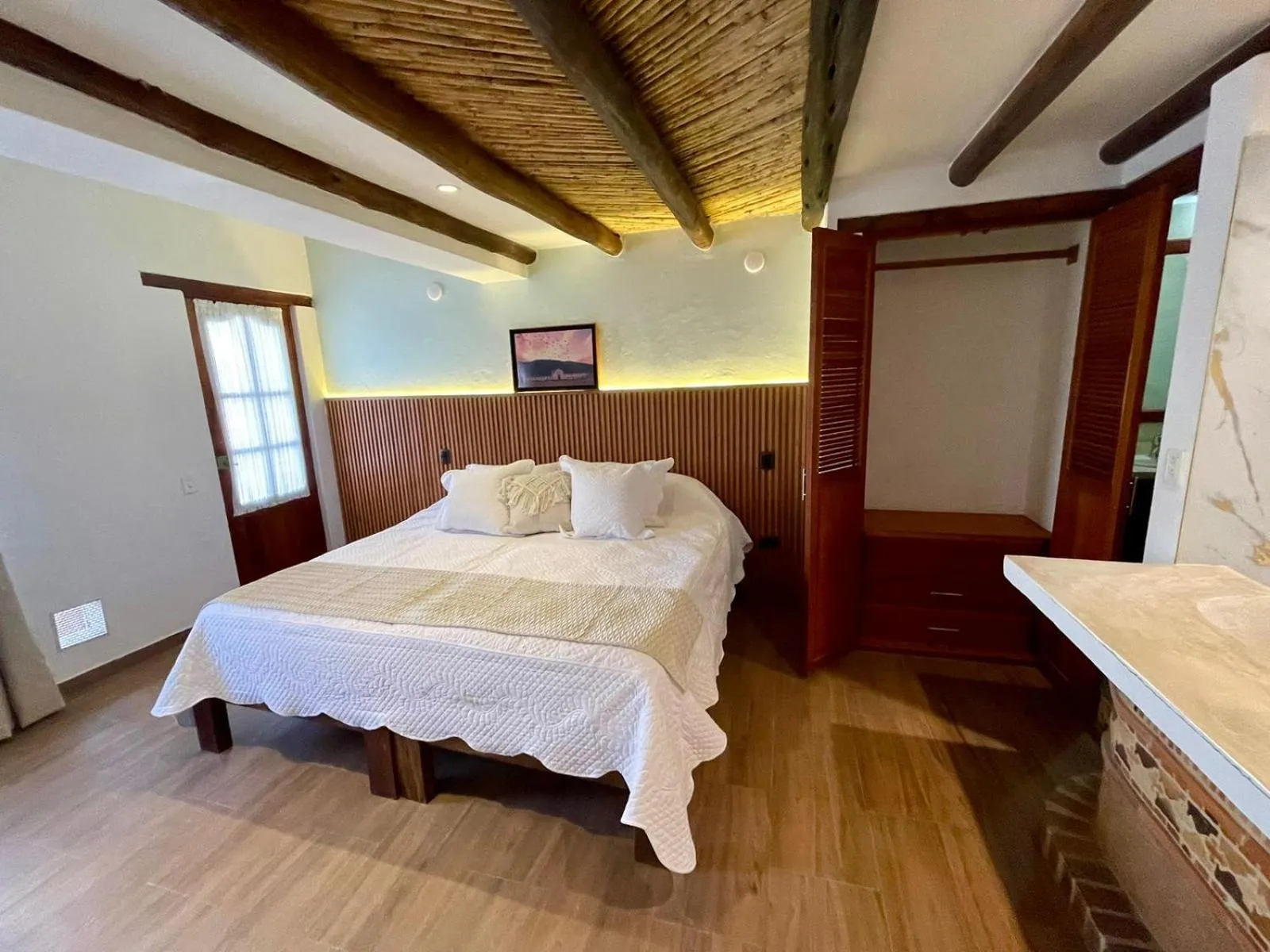 Photo of the whole room, Bed in Hotel Boutique Cenit