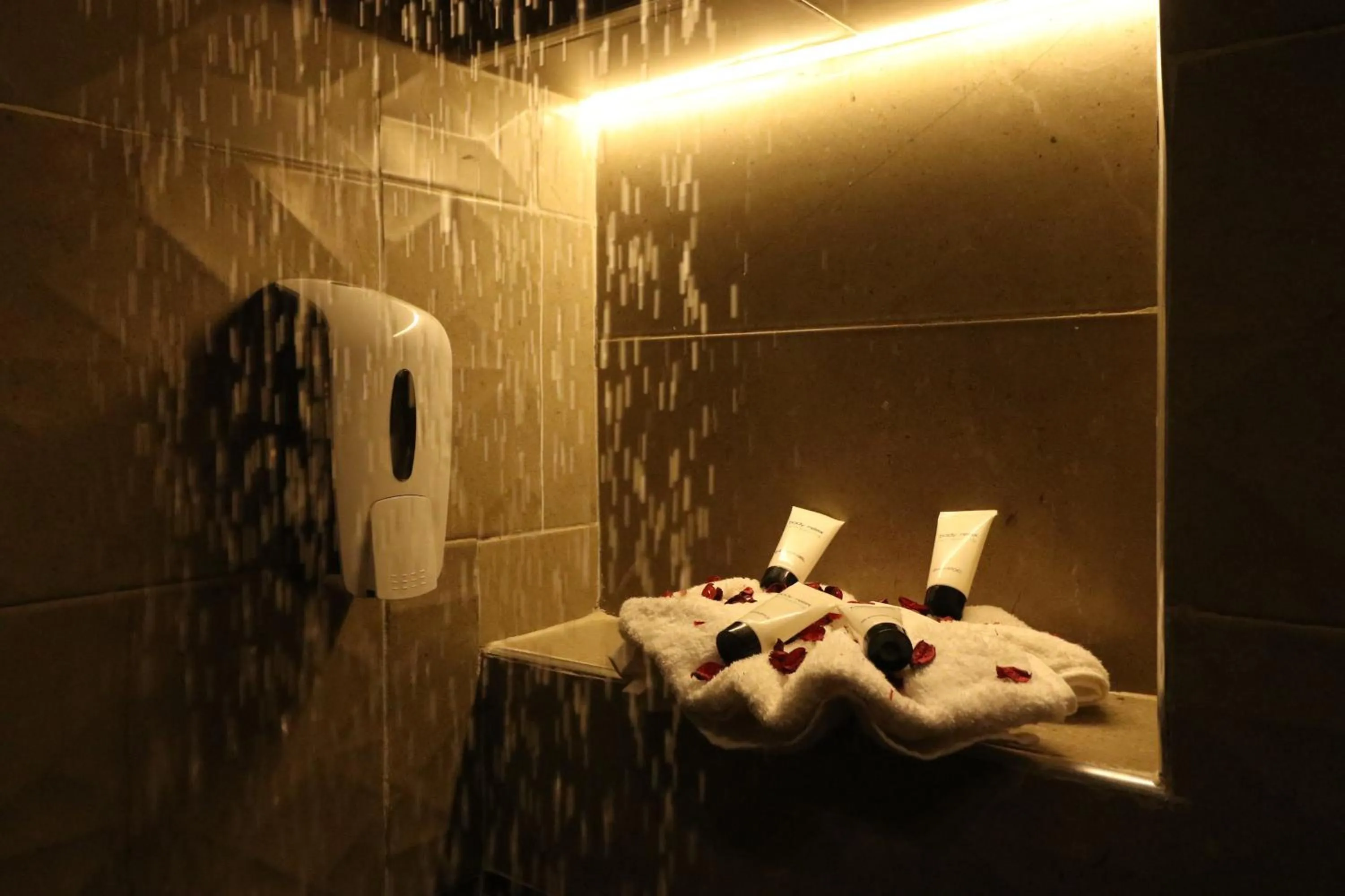 Bathroom in West Pyramids Hotel