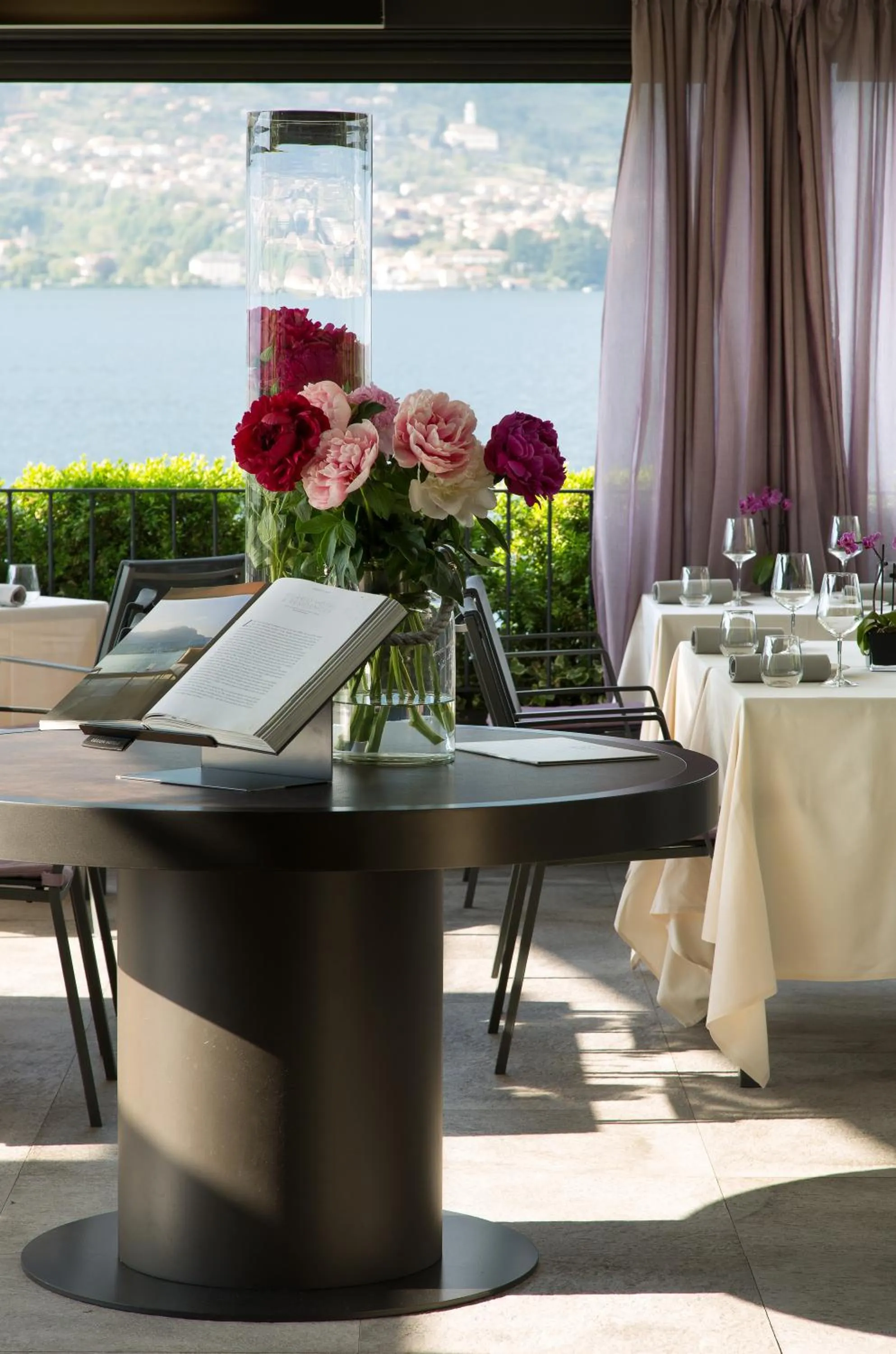 Restaurant/places to eat in Filario Hotel & Residences