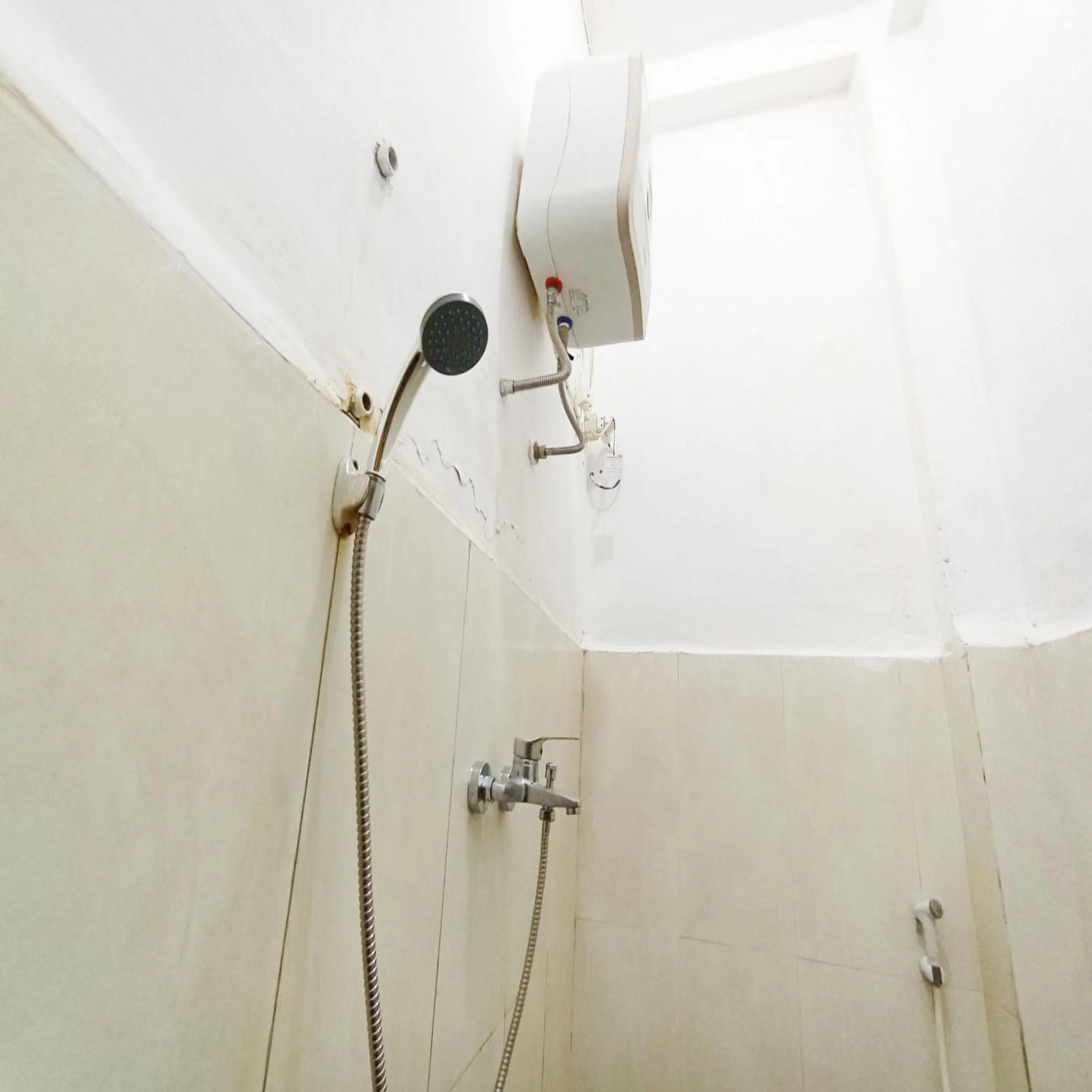 Ariska Room near Alun Alun Jombang RedPartner