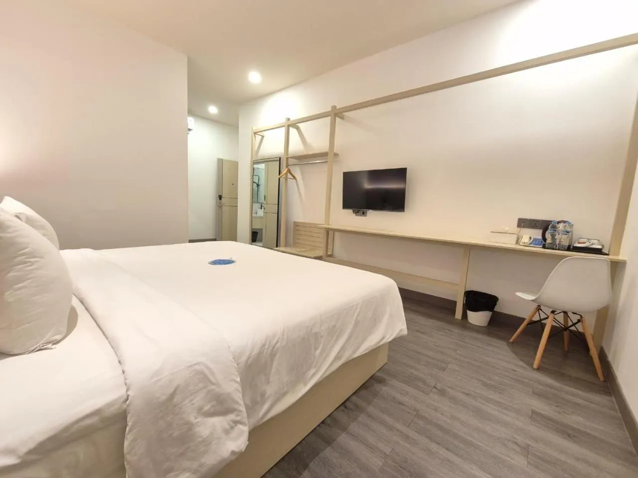 Bed in True Blue Hotel Menteng