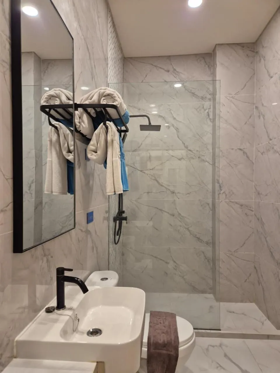 Bathroom in True Blue Hotel Menteng