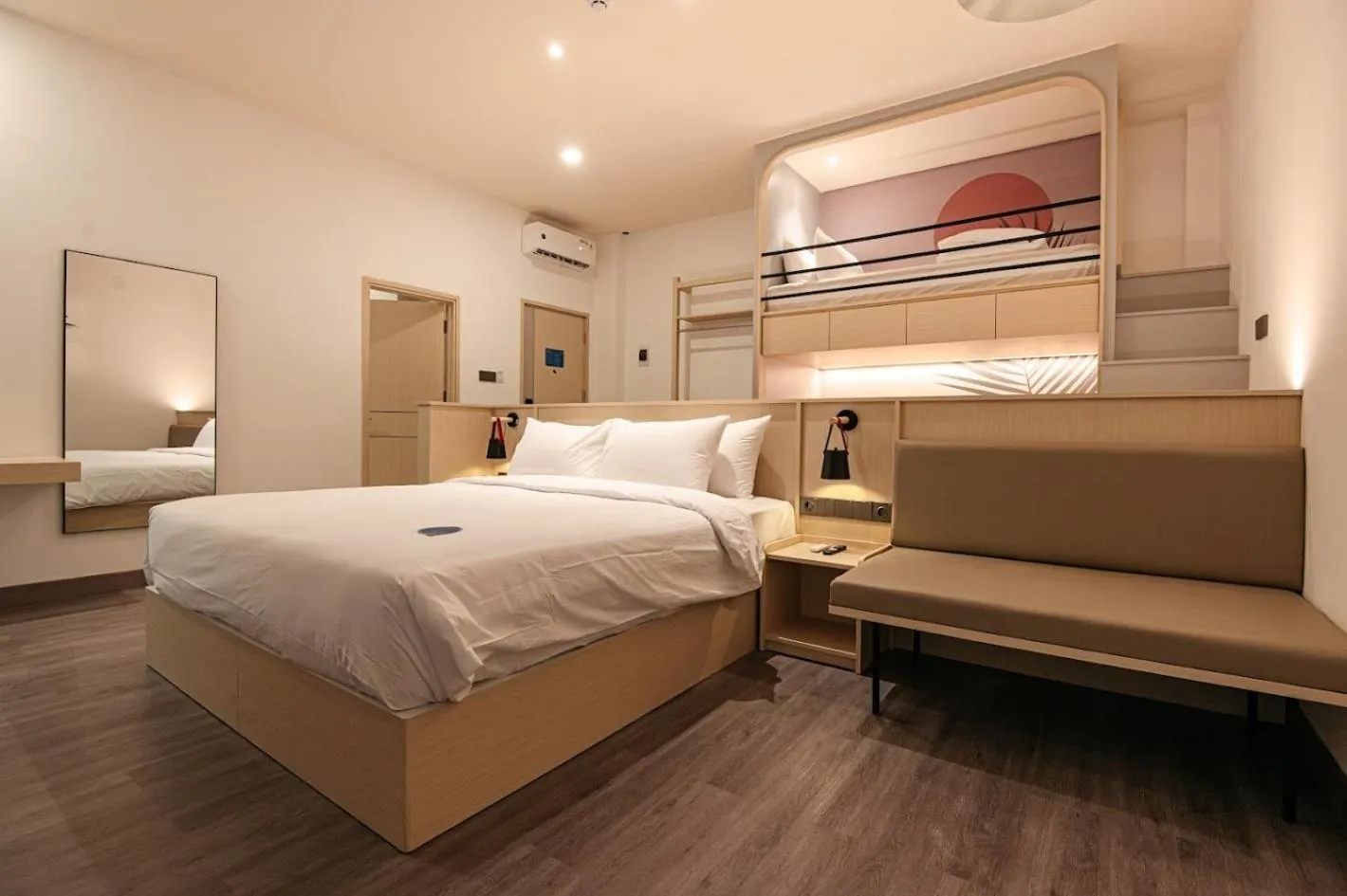 Living room, Bed in True Blue Hotel Menteng