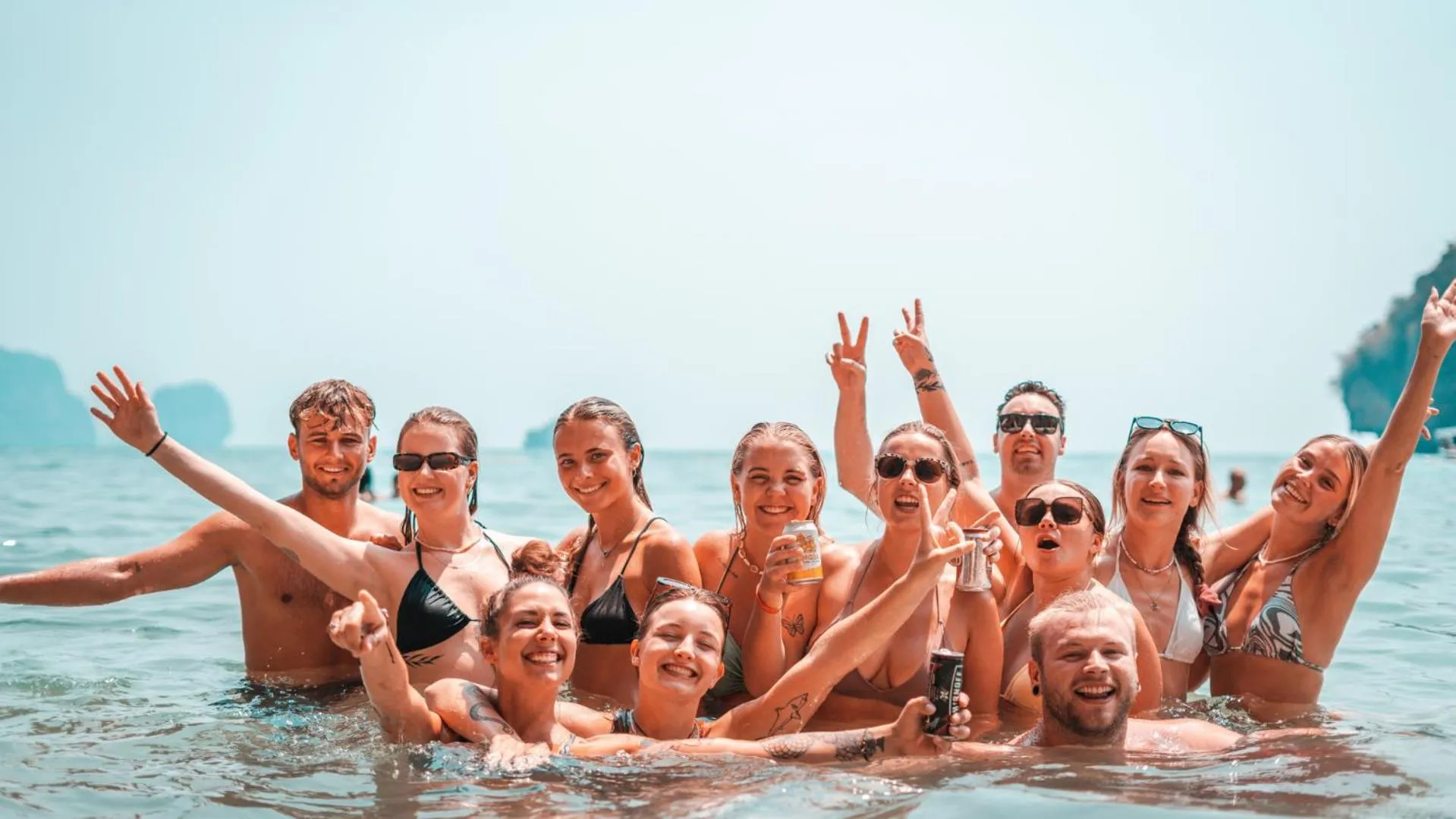 Nomads Koh Tao Party Hostel 18-35 Years Old Only