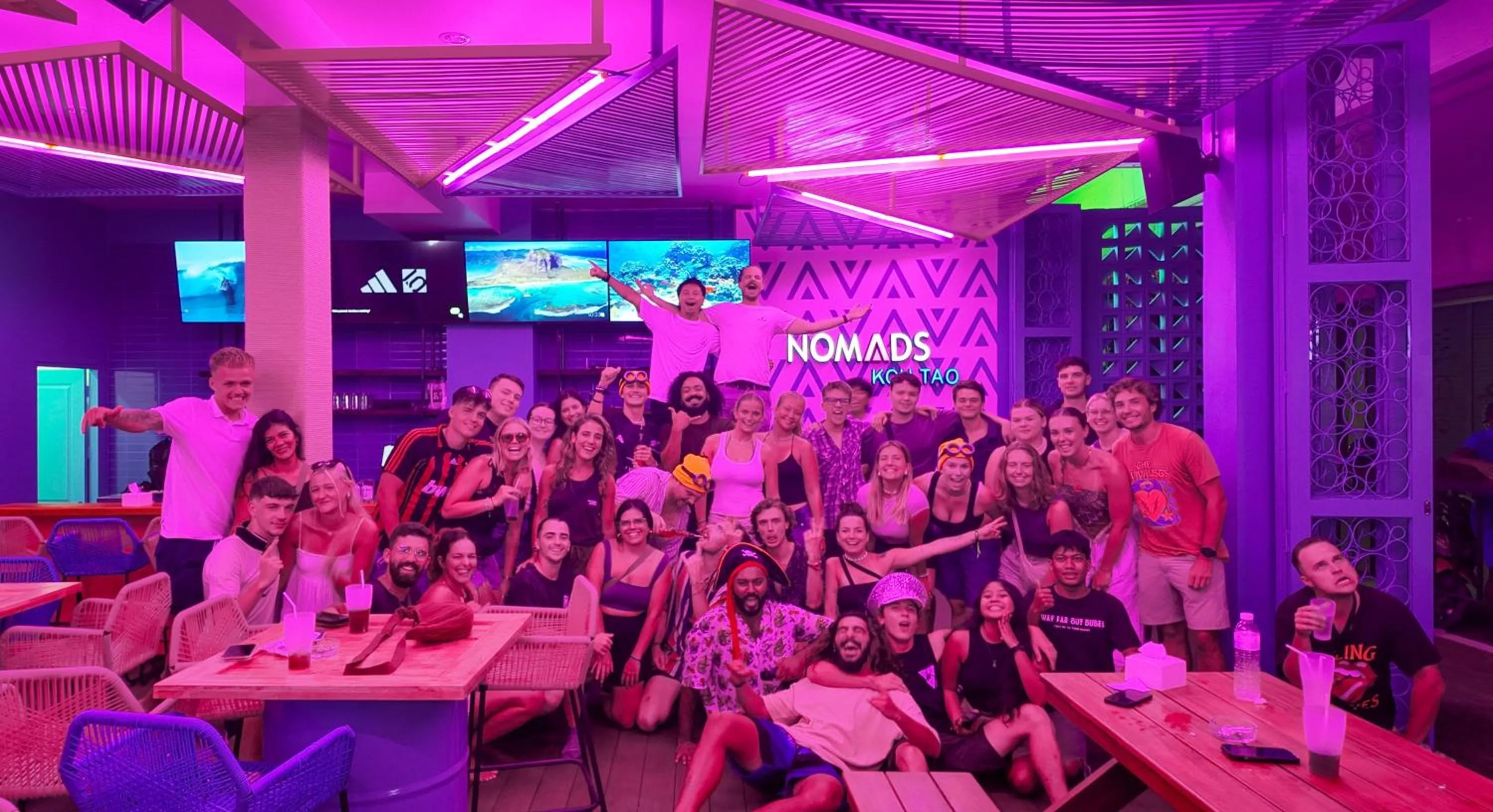 Nomads Koh Tao Party Hostel 18-35 Years Old Only