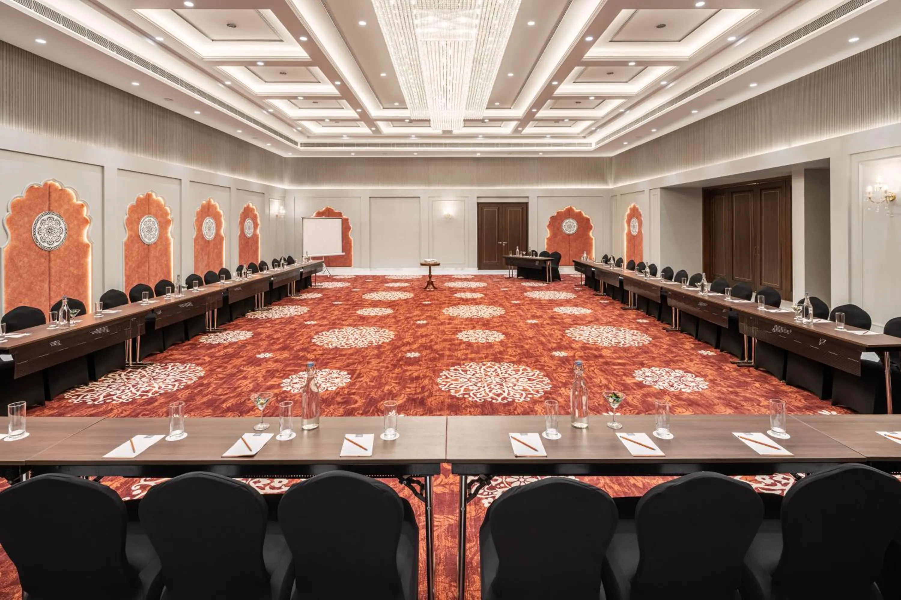Meeting/conference room in MJ Sarovar Portico Haridwar