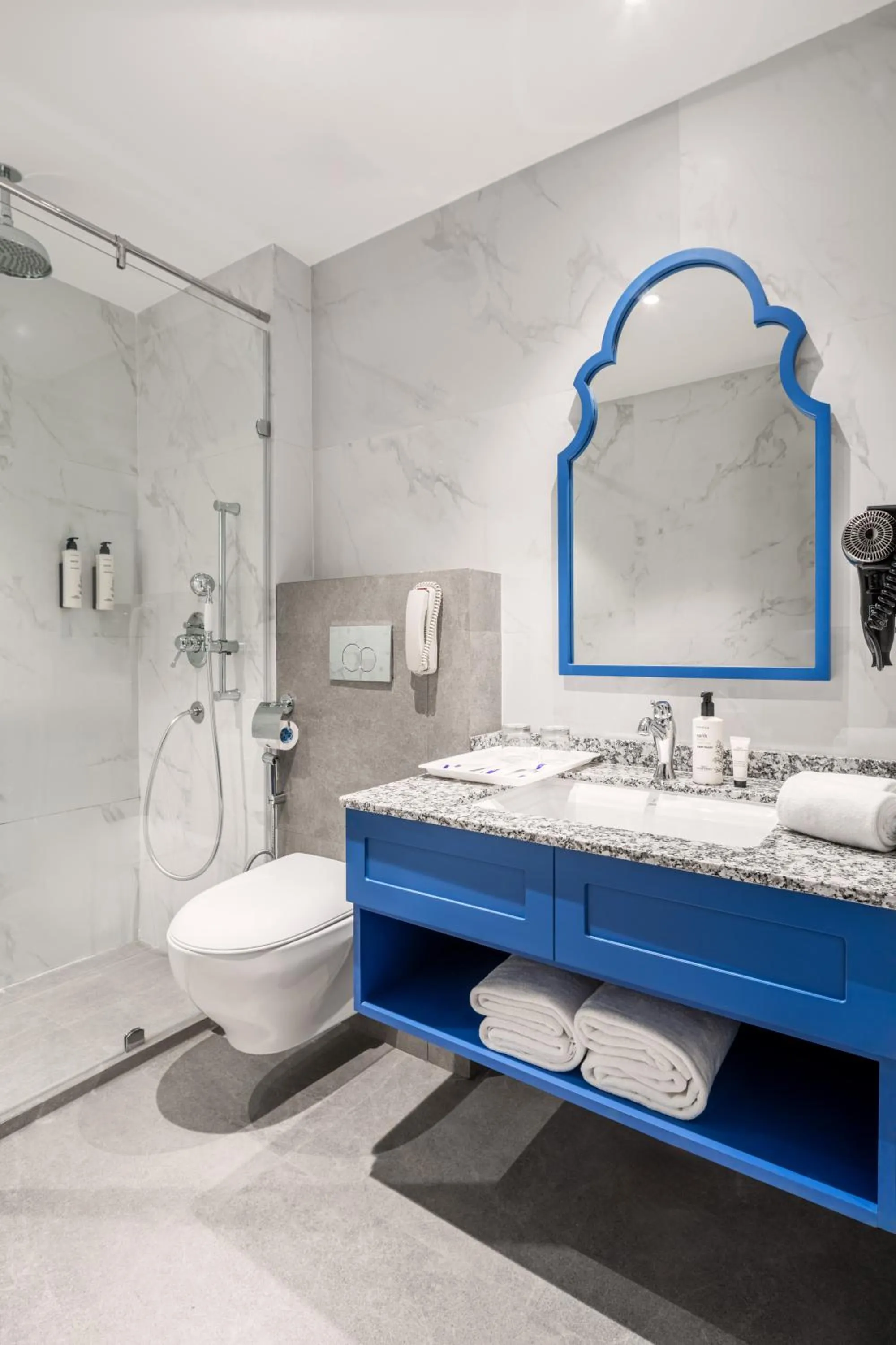 Shower in MJ Sarovar Portico Haridwar