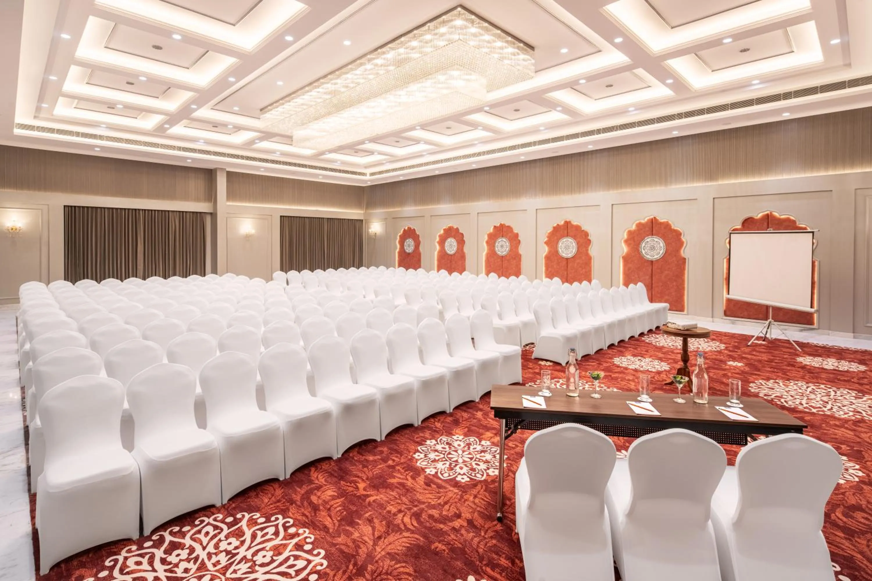 Meeting/conference room in MJ Sarovar Portico Haridwar
