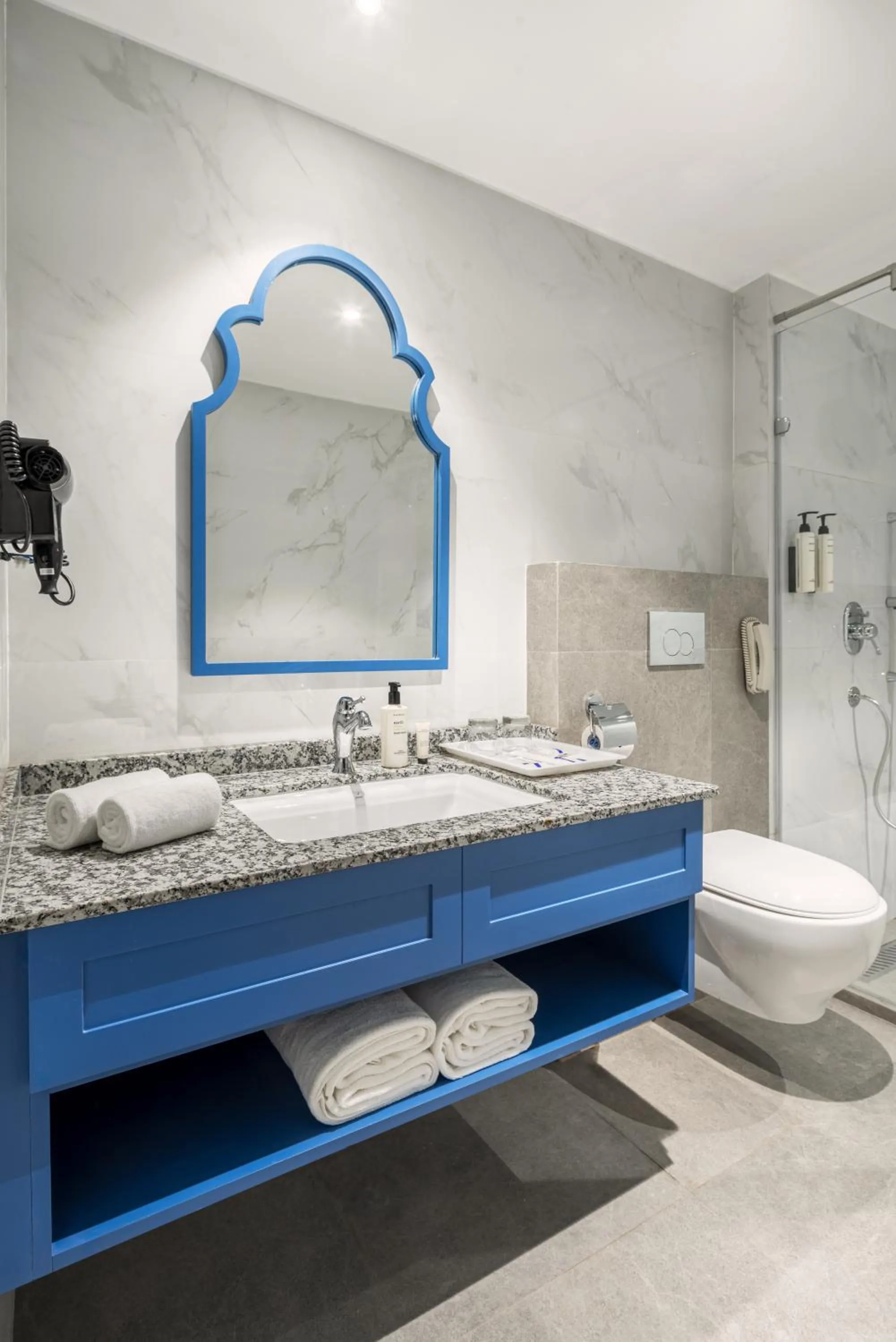 Bathroom in MJ Sarovar Portico Haridwar