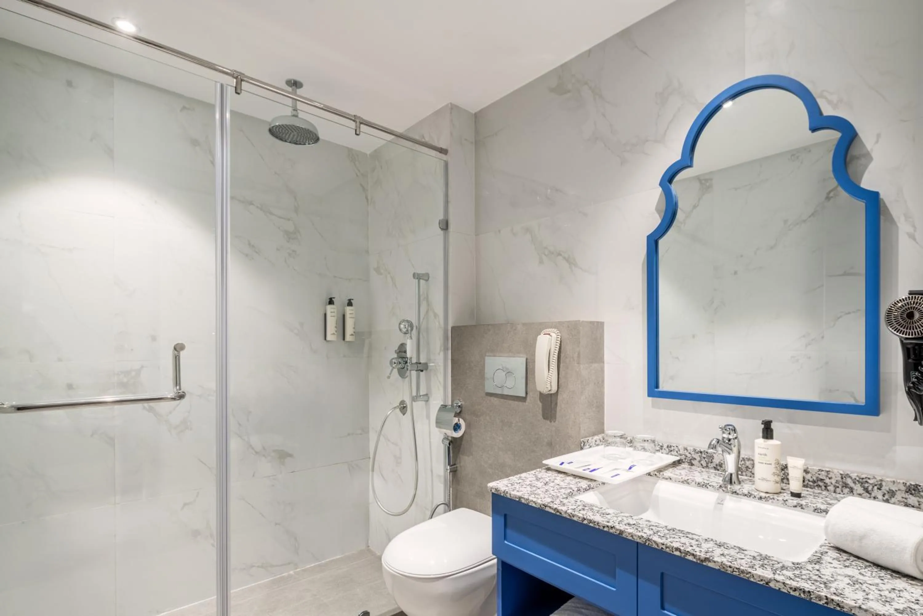 Bathroom in MJ Sarovar Portico Haridwar
