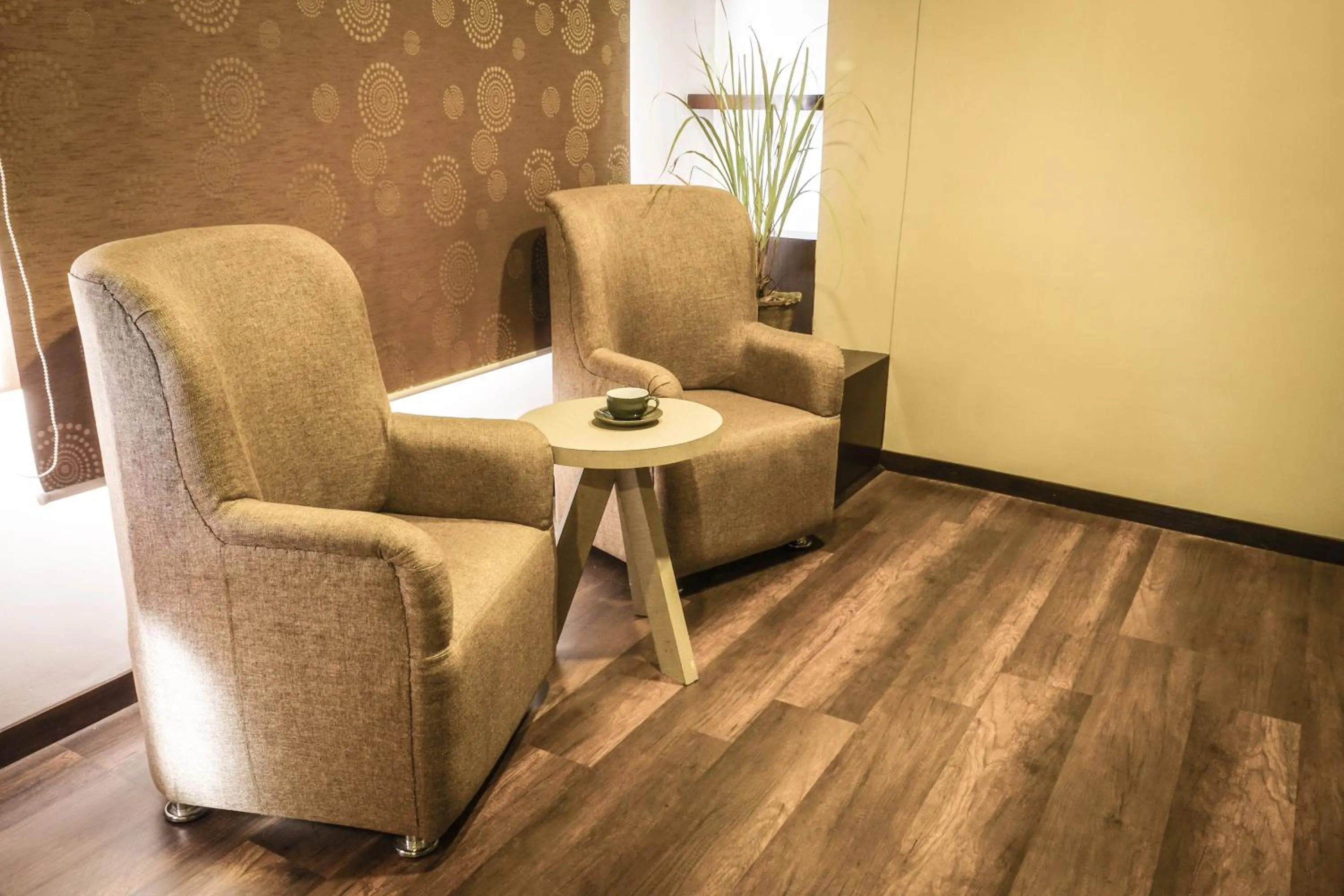 Seating area in Quays Himalayan