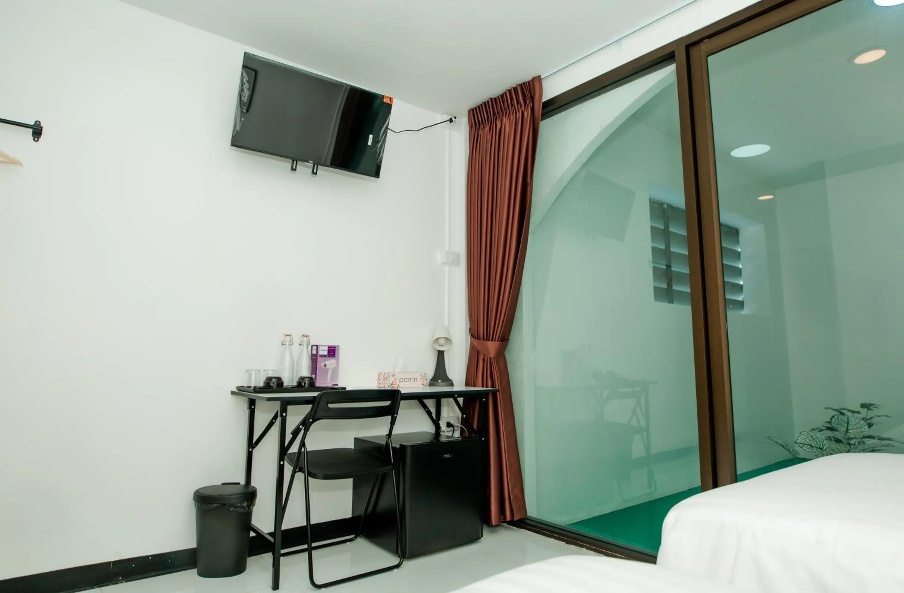 Bed in The Hostel Era