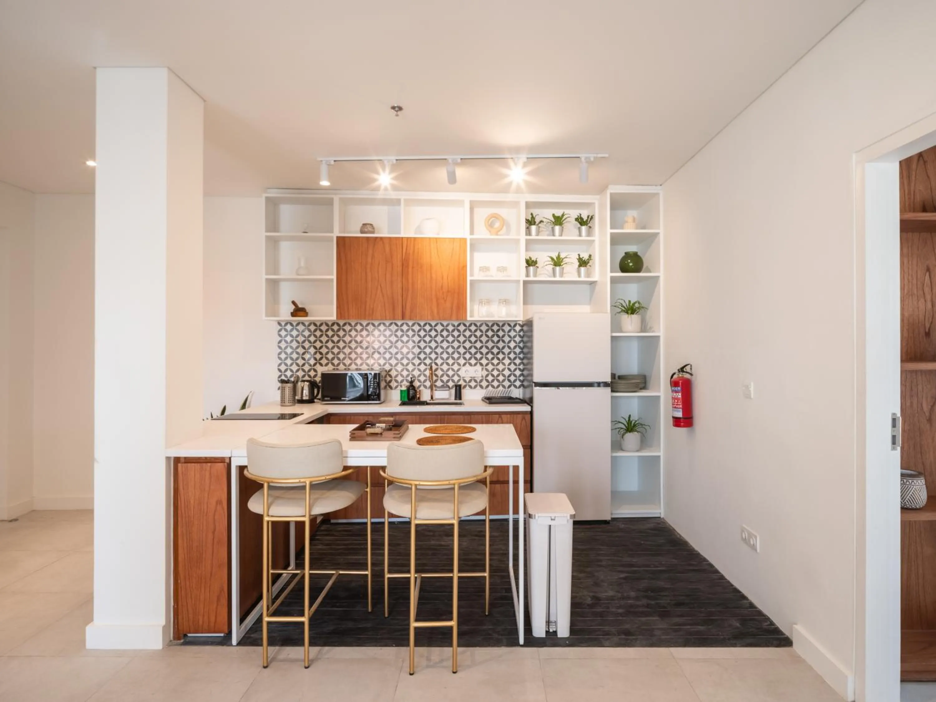 Kitchen or kitchenette in The Cruise Berawa Resort