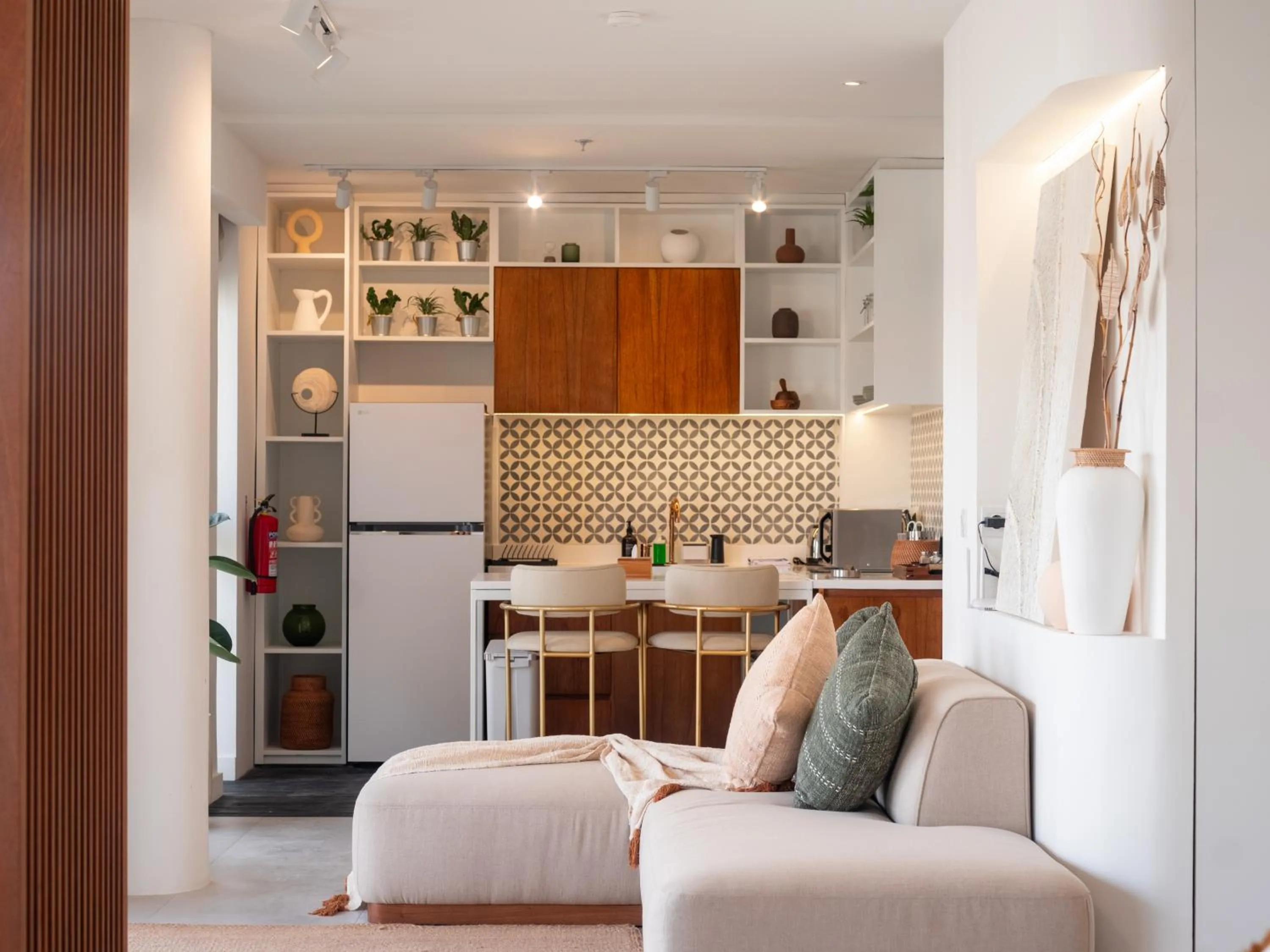 Kitchen or kitchenette in The Cruise Berawa Resort