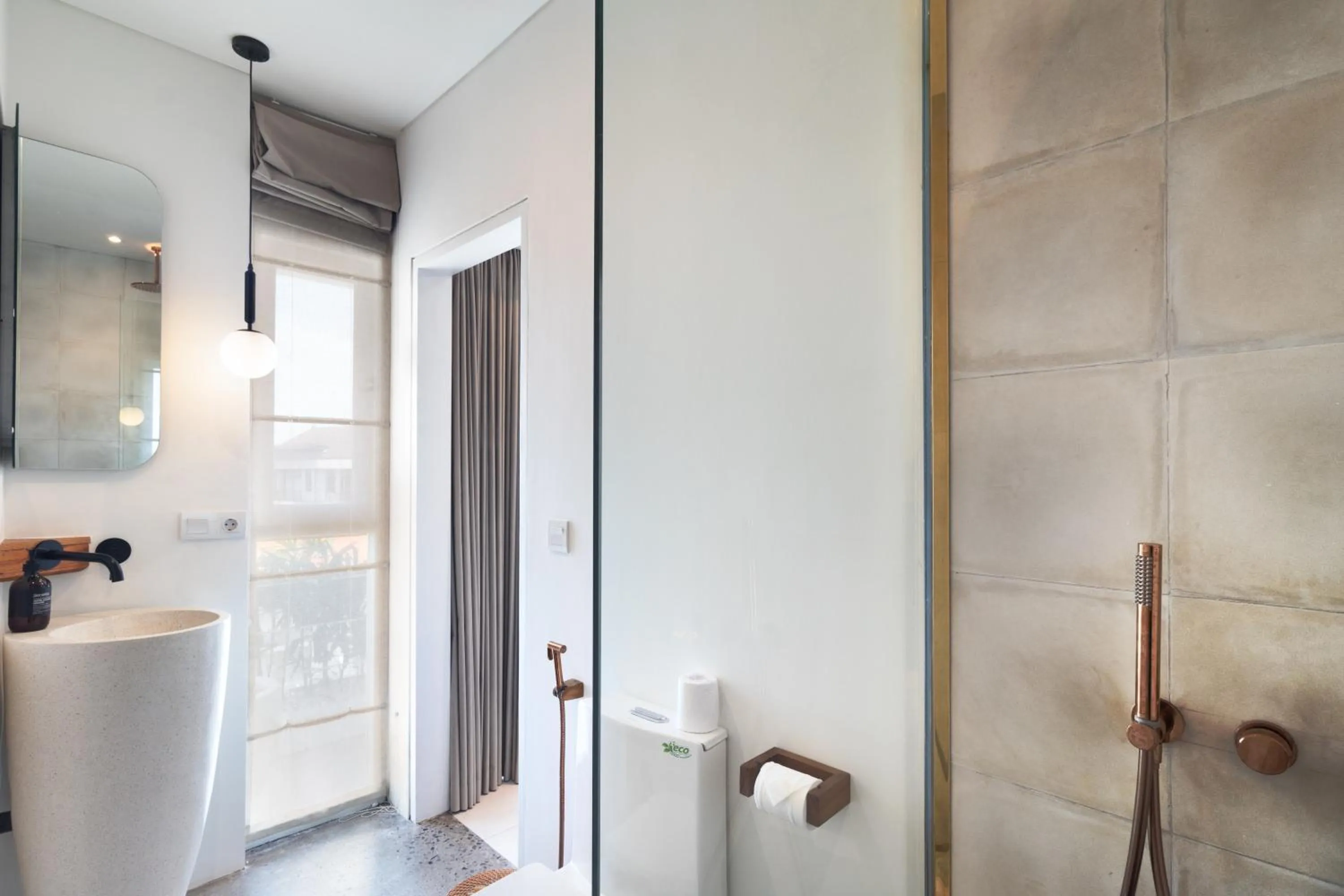 Bathroom in The Cruise Berawa Resort