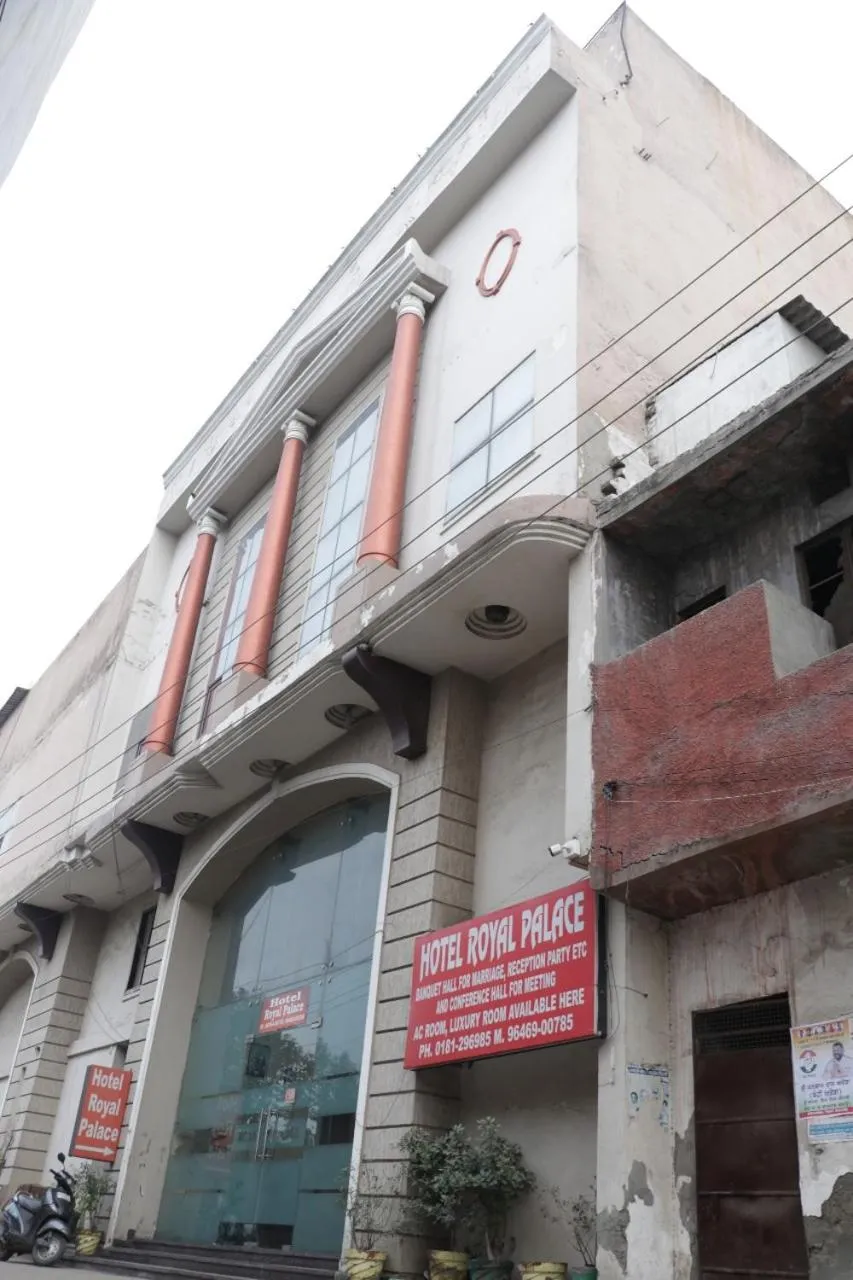 Property building in Hotel Royal Palace