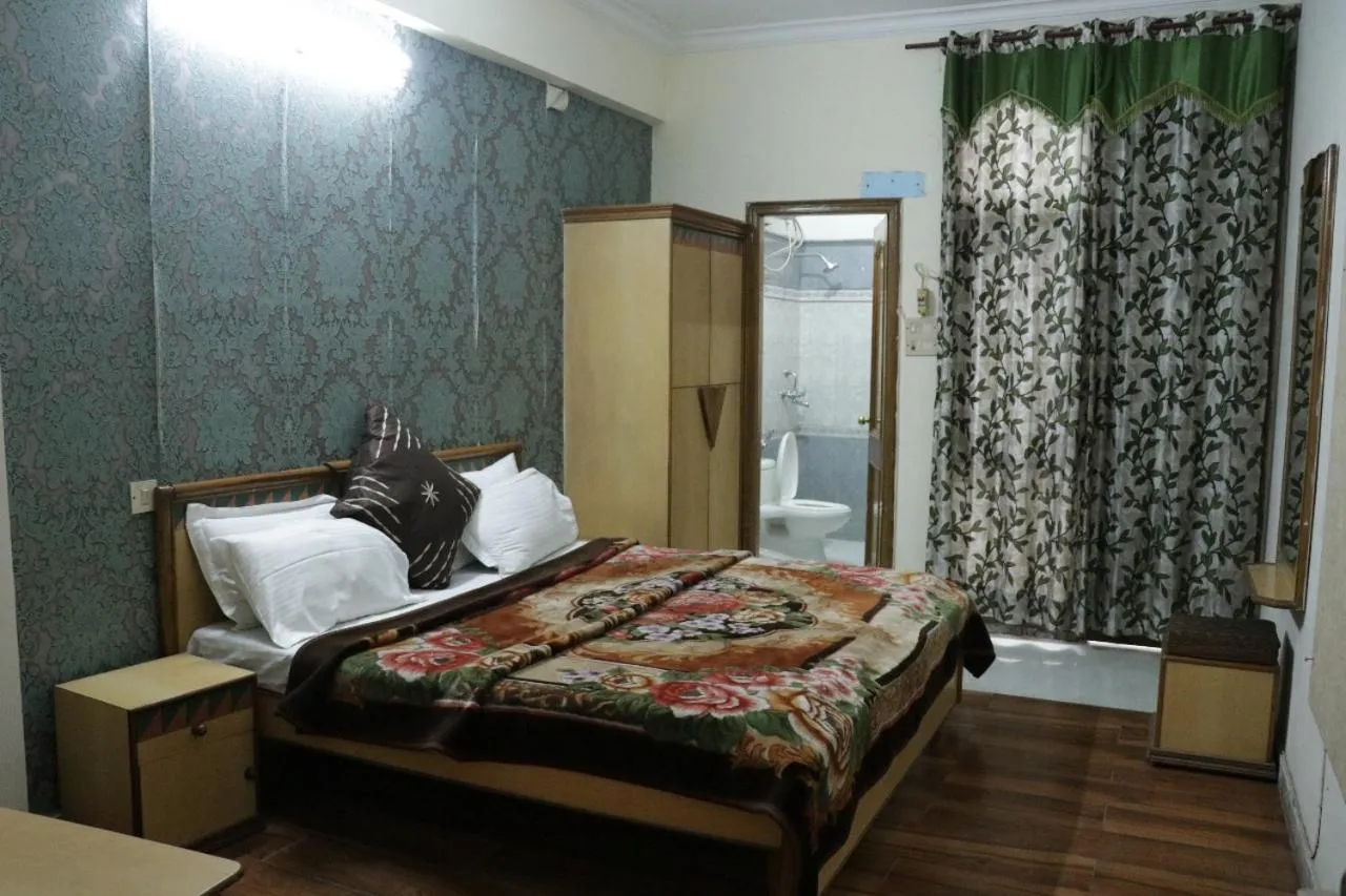 Bed in Hotel Royal Palace