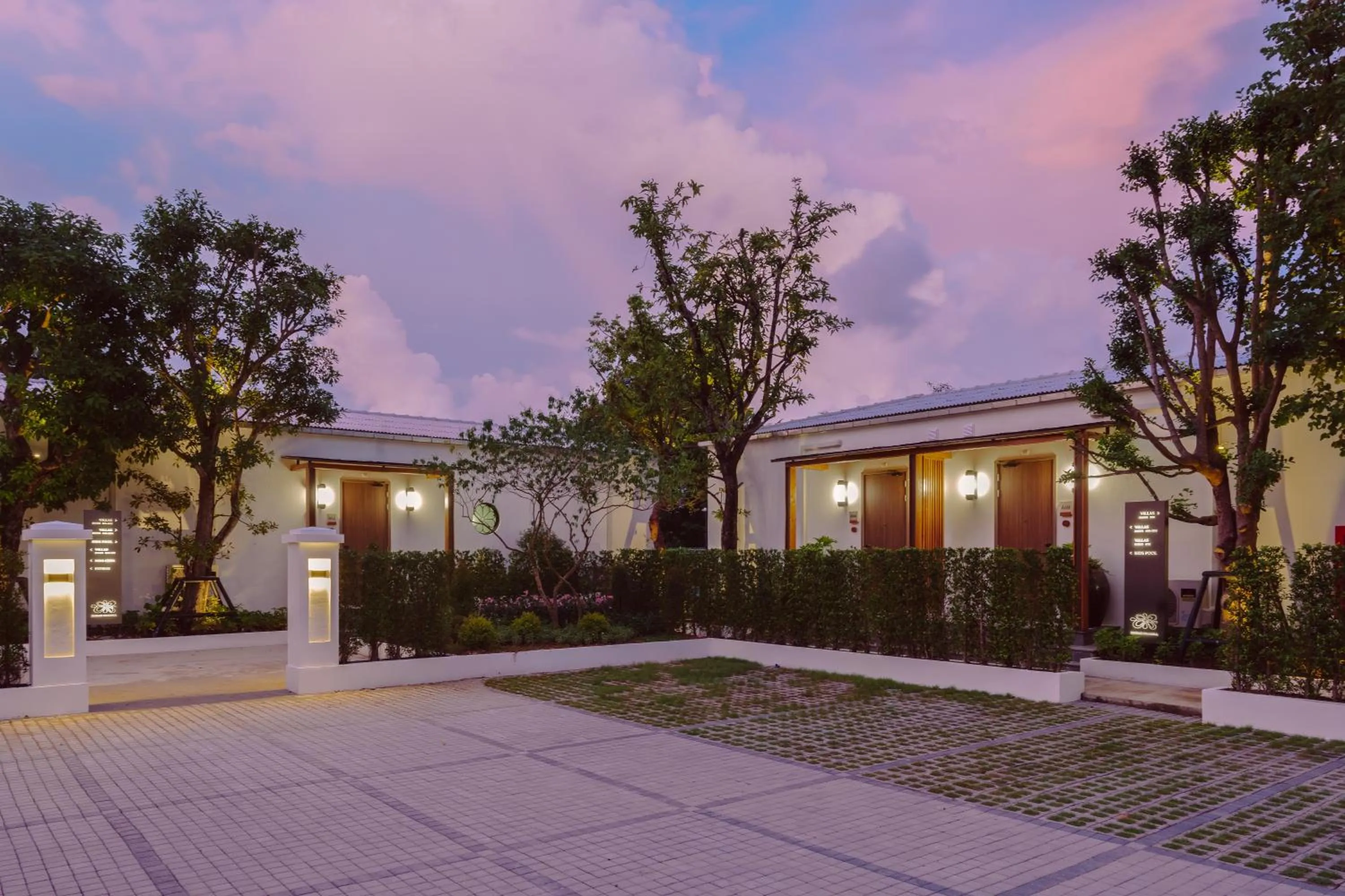 Property building in Sugar Marina Resort-LAGOON-Villas, Naiyang Beach