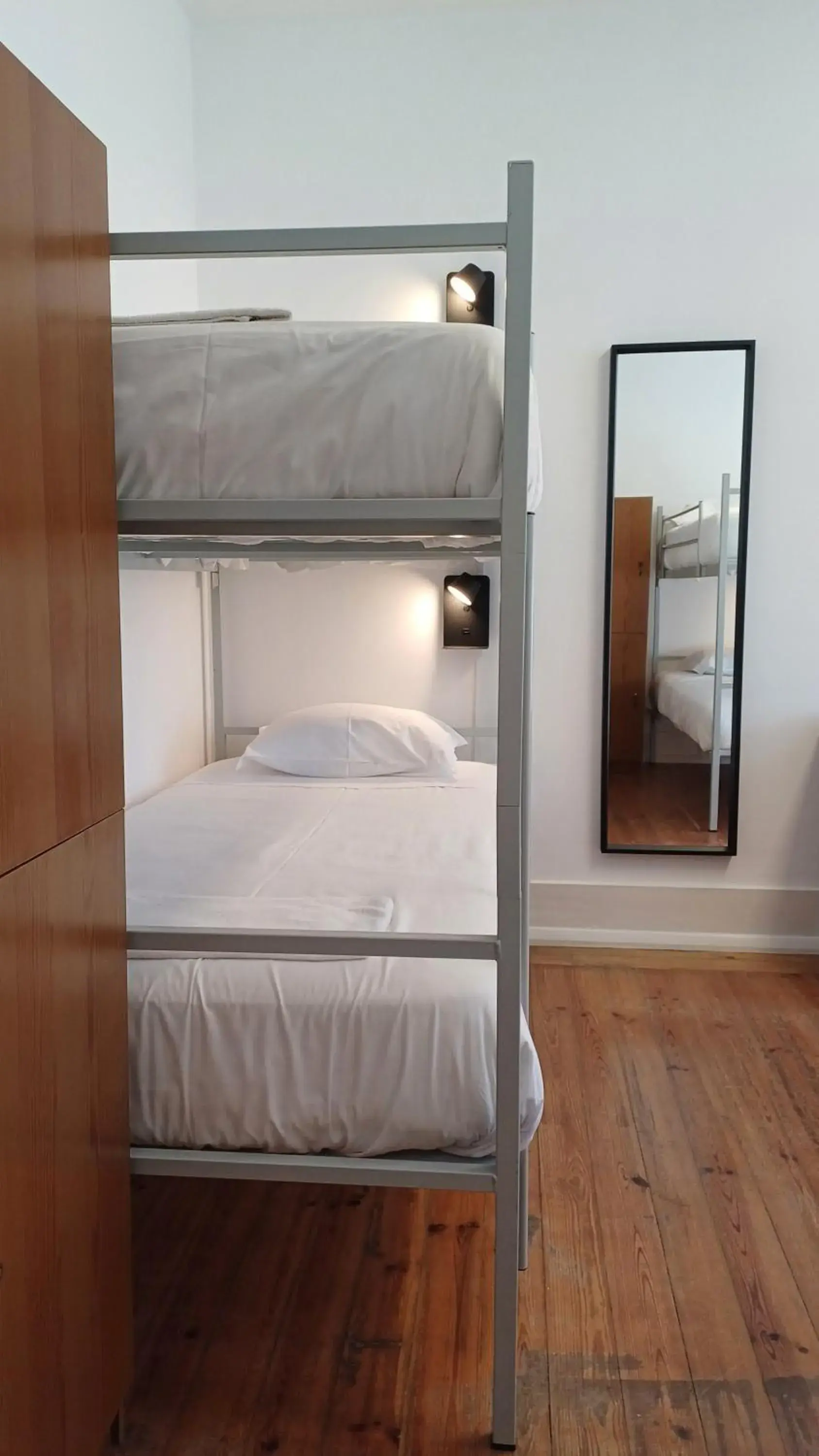 4-Bed Male Dormitory Room in HI Coimbra - Pousada de Juventude 4-Bed Male Dormitory Room in HI Coimbra - Pousada de Juventude